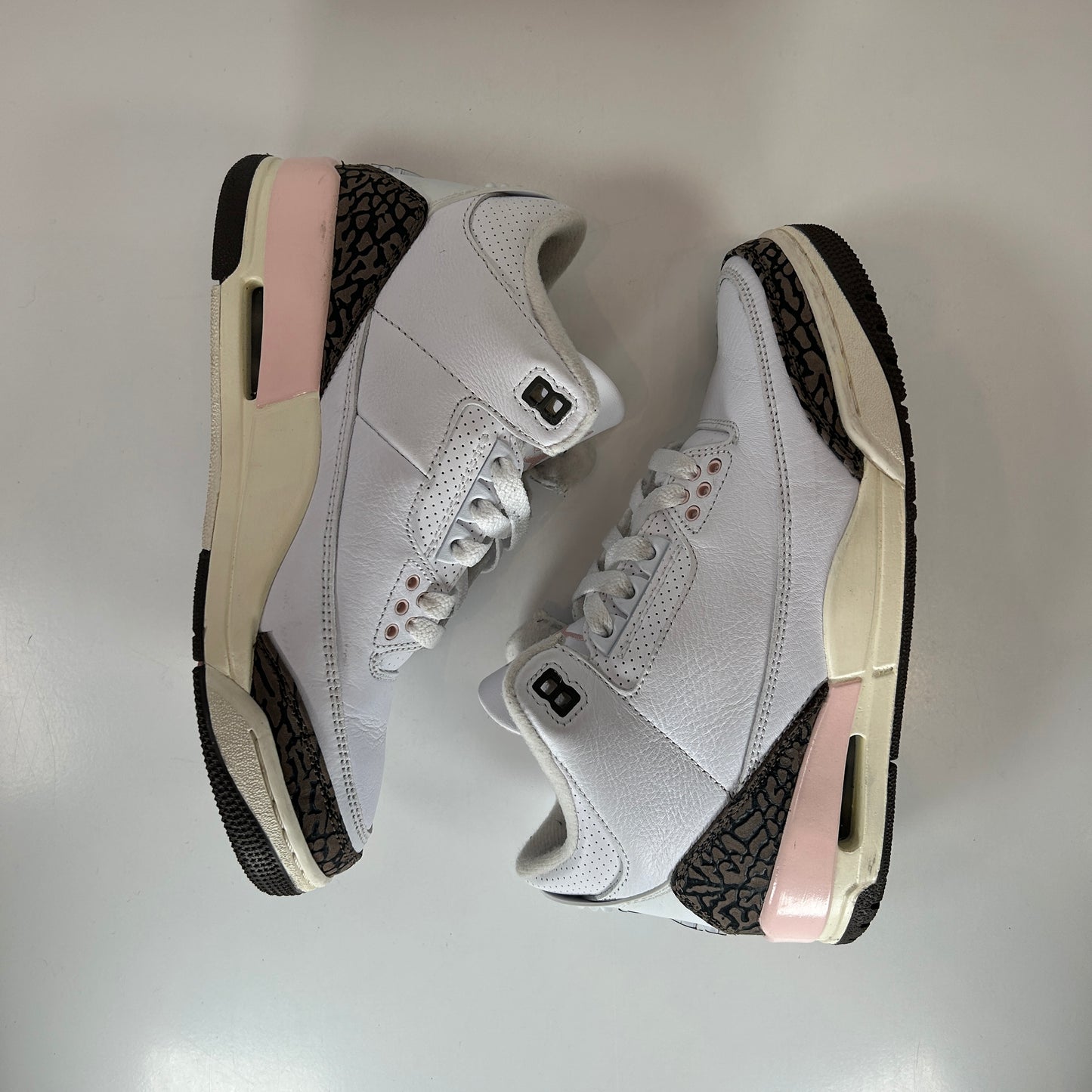 CK9246 102 Jordan 3 Retro Neapolitan Dark Mocha (Women's) - 7 W (Used)