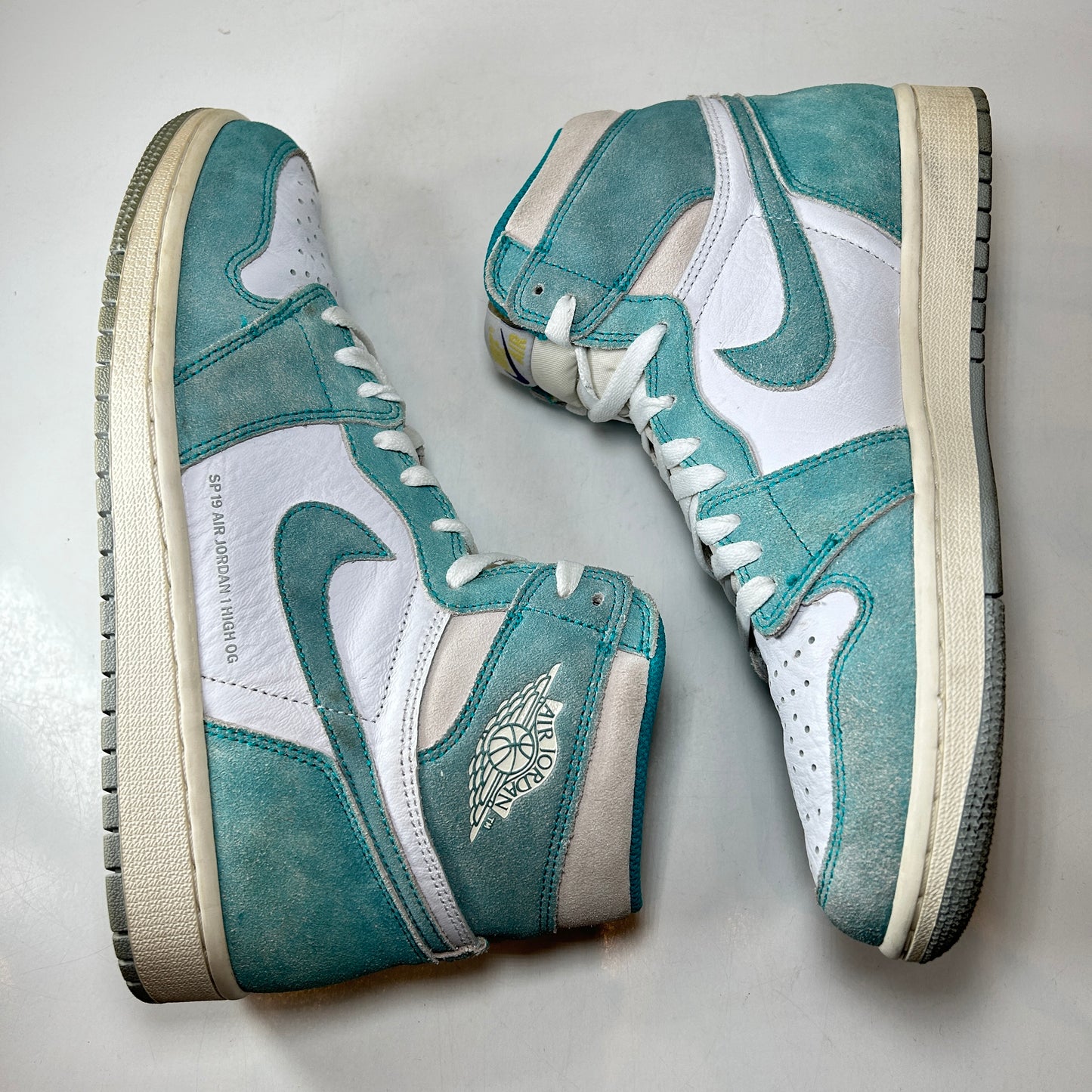 555088 311 Jordan 1 Retro High Turbo Green [USED] - 10 M (Used) (Replace Box)