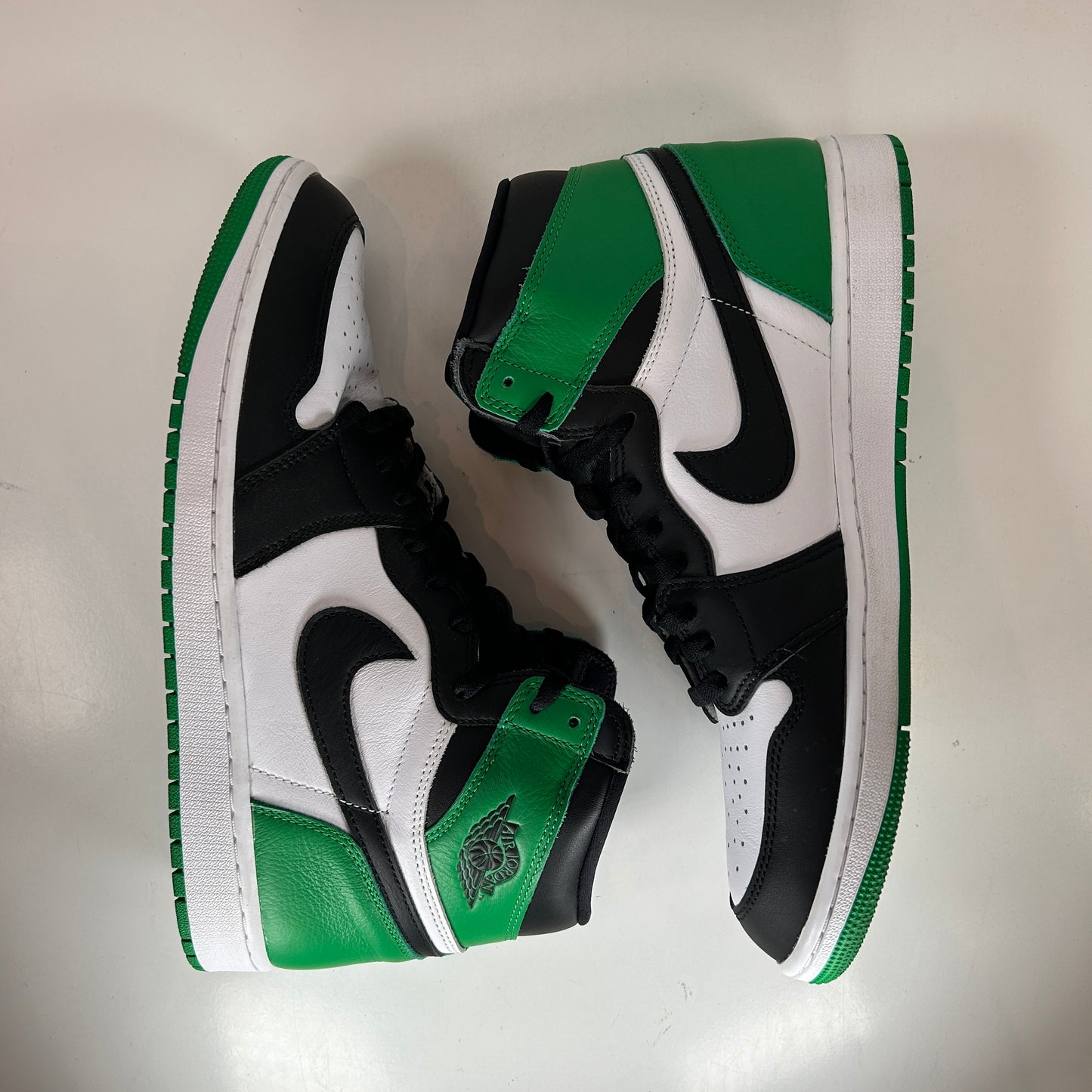 DZ5485 031 Jordan 1 Retro High OG Lucky Green [USED] - 13 M (Used)