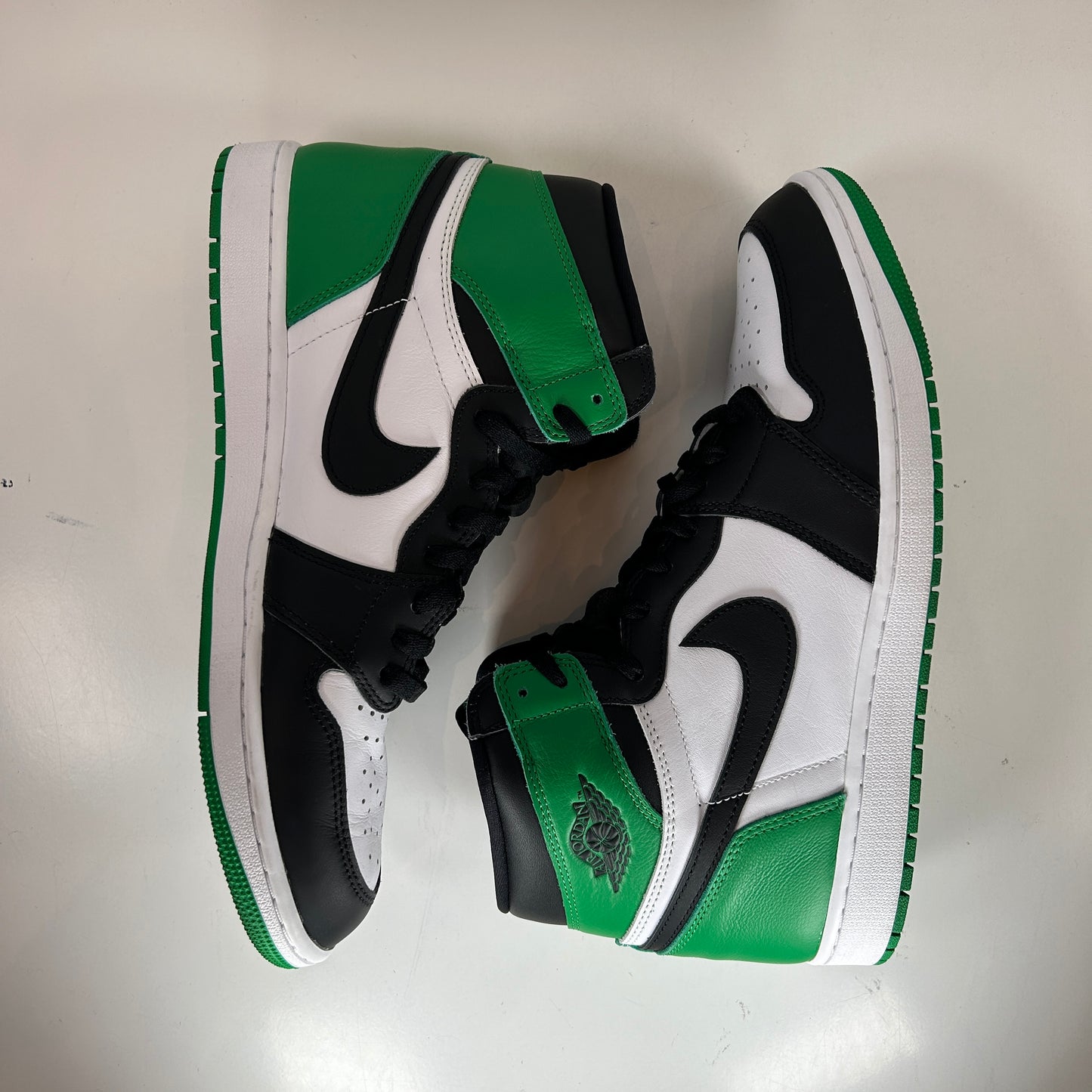 DZ5485 031 Jordan 1 Retro High OG Lucky Green [USED] - 13 M (Used)