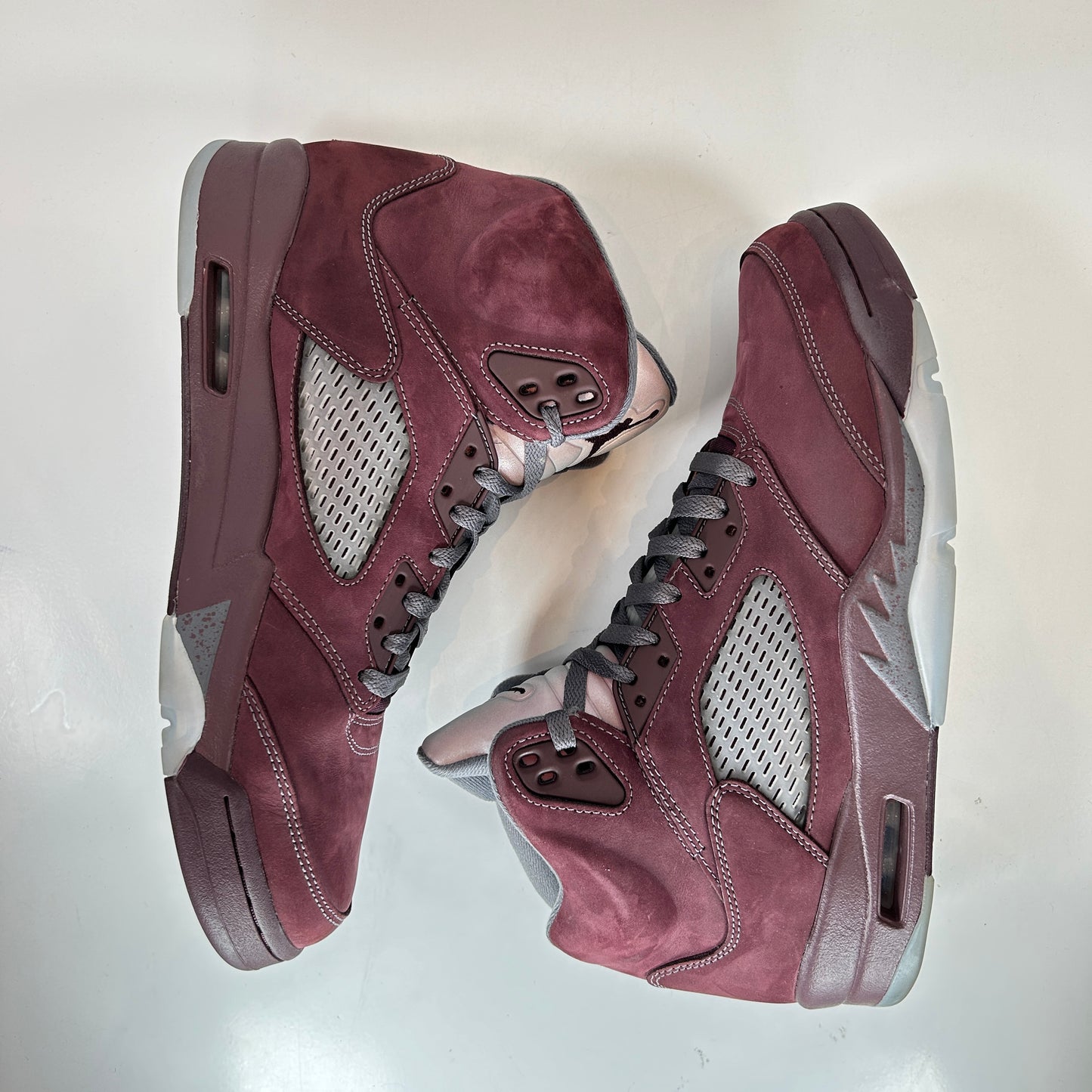 DZ4131 600 Jordan 5 Retro Burgundy [USED] - 11 M (Used)