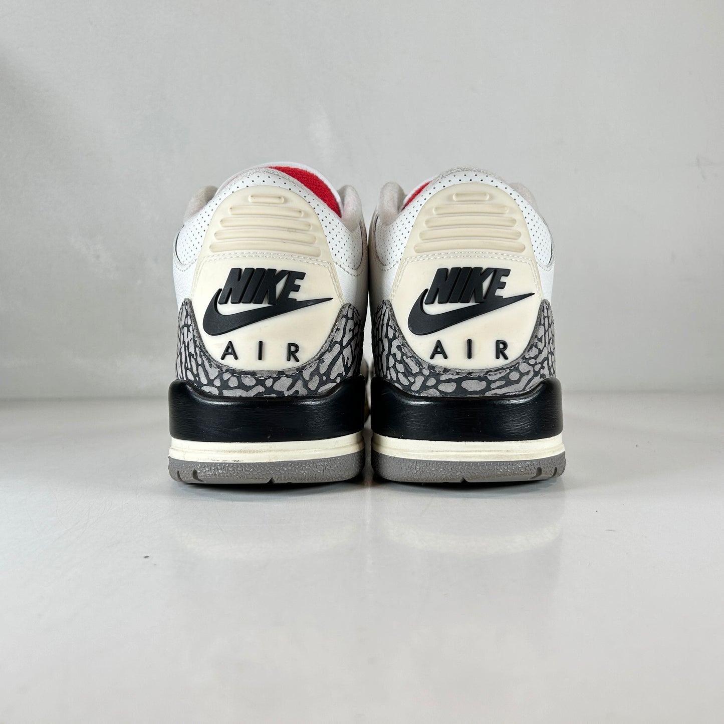 DN3707 100 Jordan 3 Retro White Cement Reimagined [USED] - 8 M (Used2)