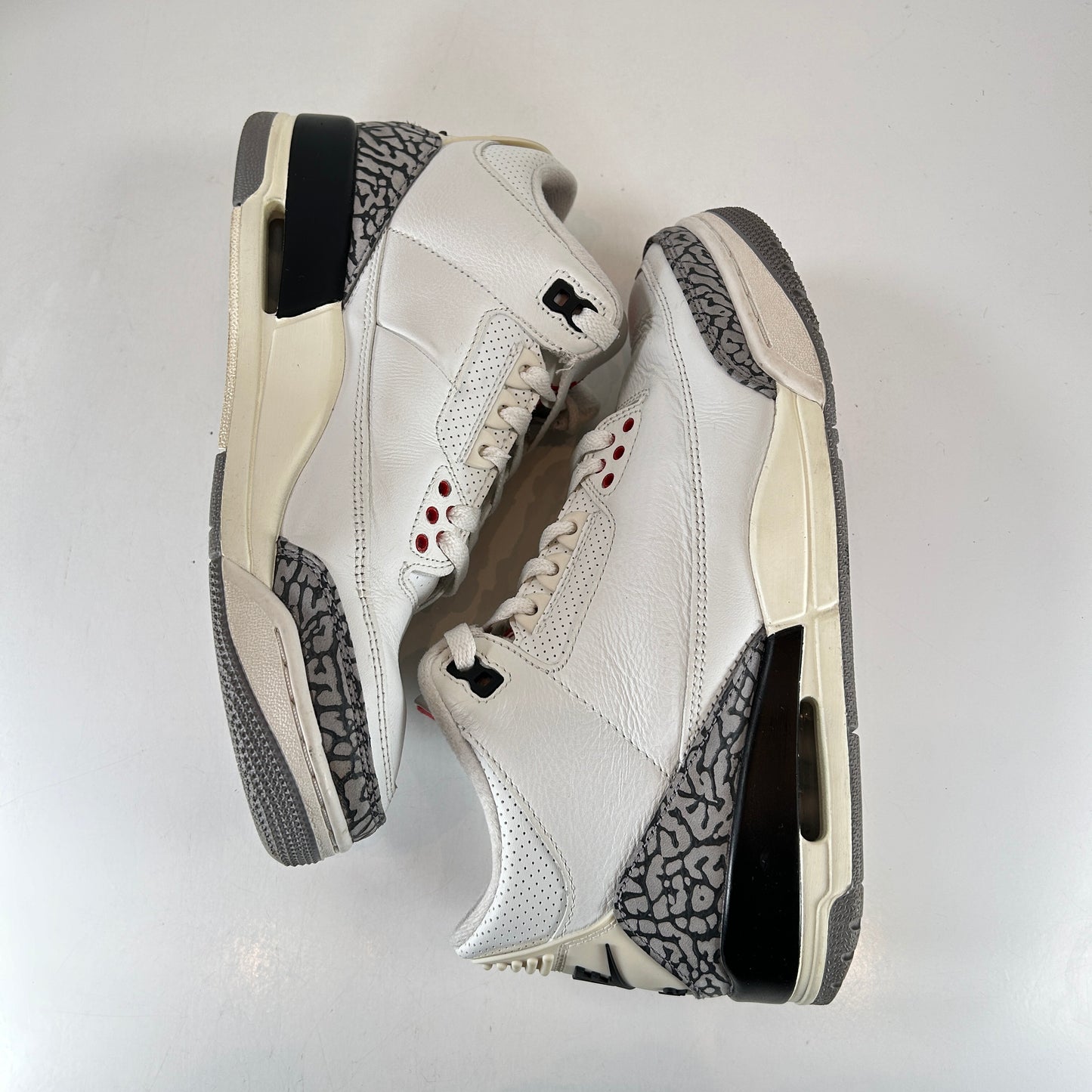 DN3707 100 Jordan 3 Retro White Cement Reimagined [USED] - 8 M (Used2)