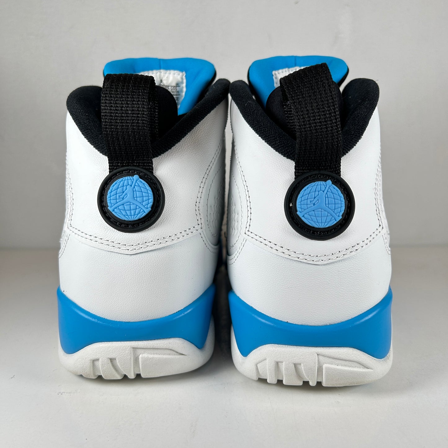 FQ8992 101 Jordan 9 Retro Powder Blue (2024) [USED] - 8 M (Used)