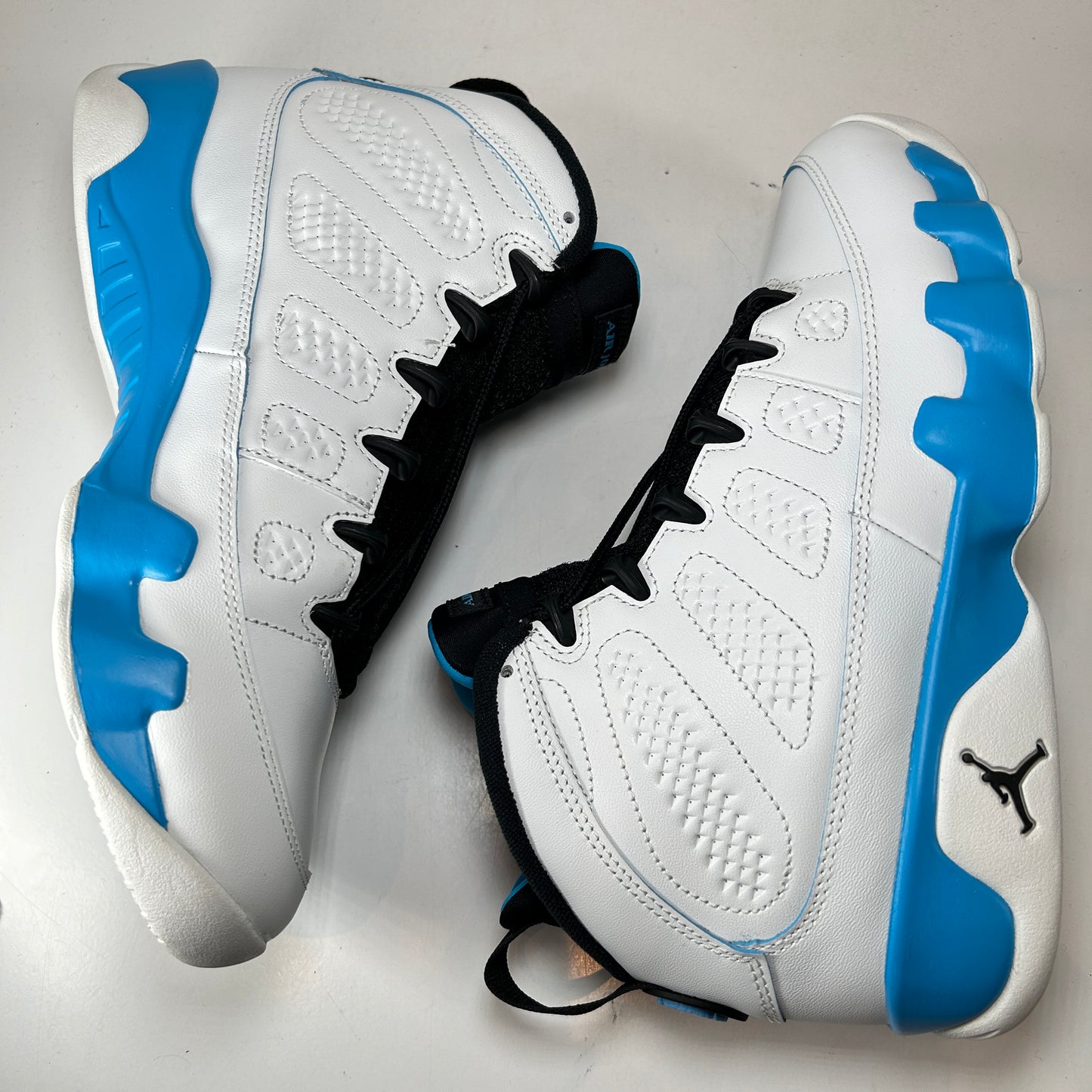 FQ8992 101 Jordan 9 Retro Powder Blue (2024) [USED] - 8 M (Used)