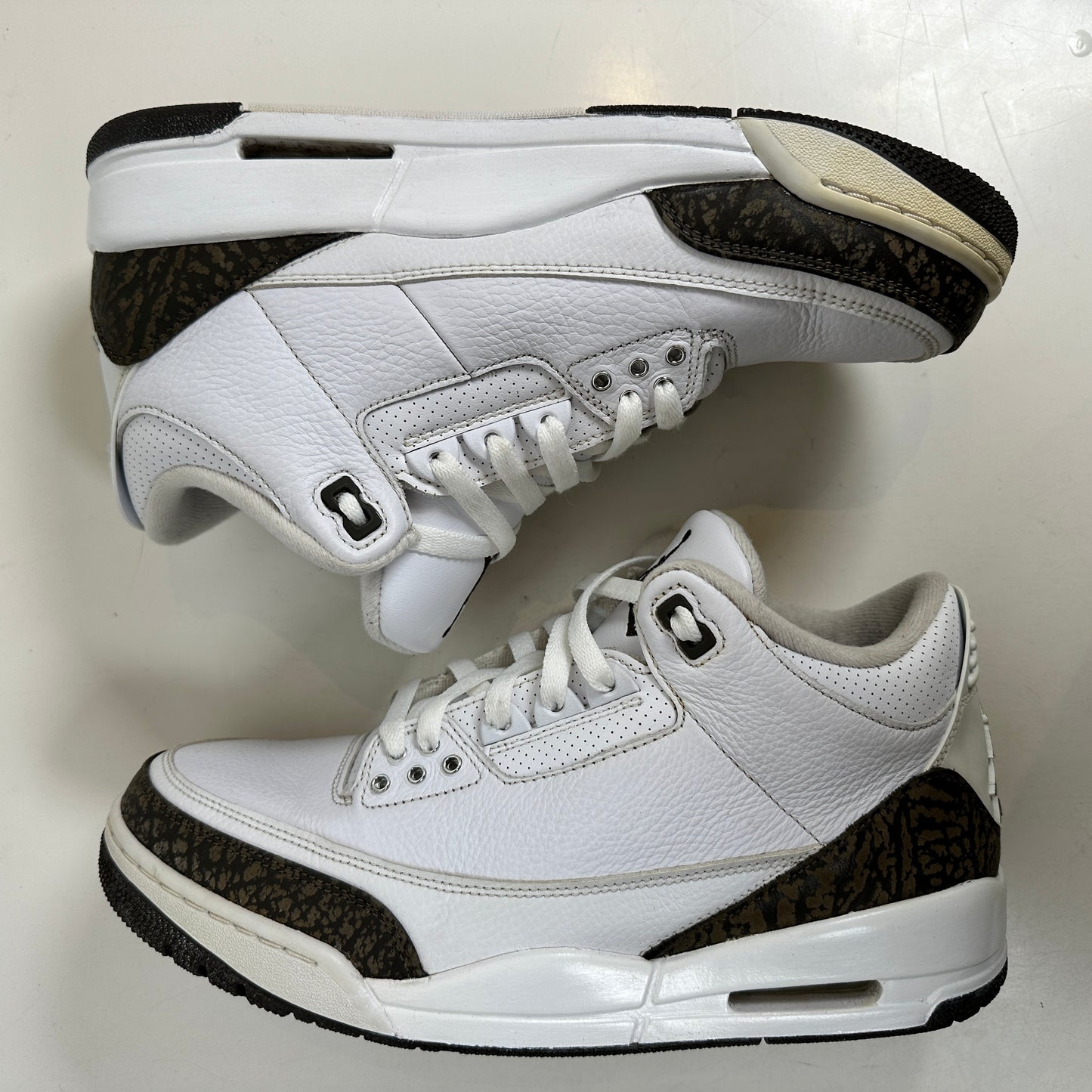 136064 122 Jordan 3 Mocha [USED] - 10 M (Used)