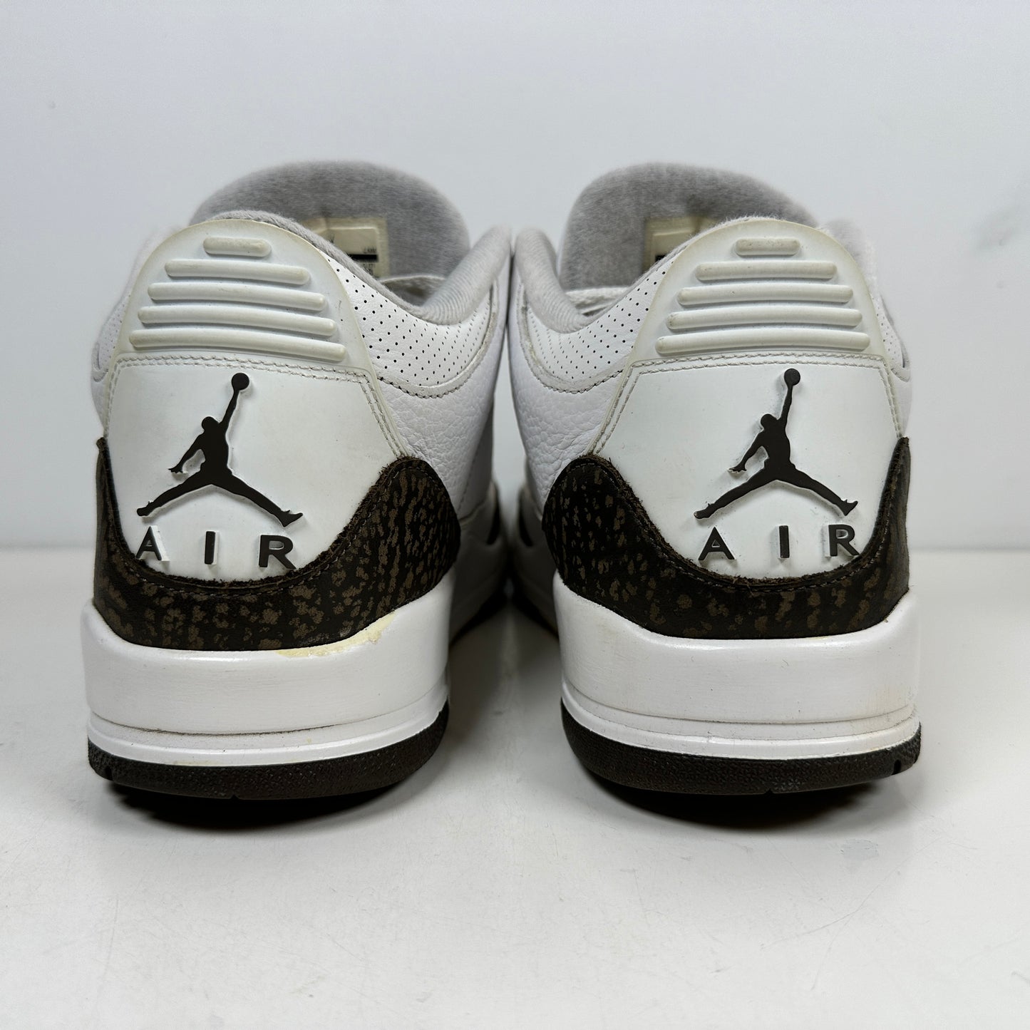 136064 122 Jordan 3 Moca