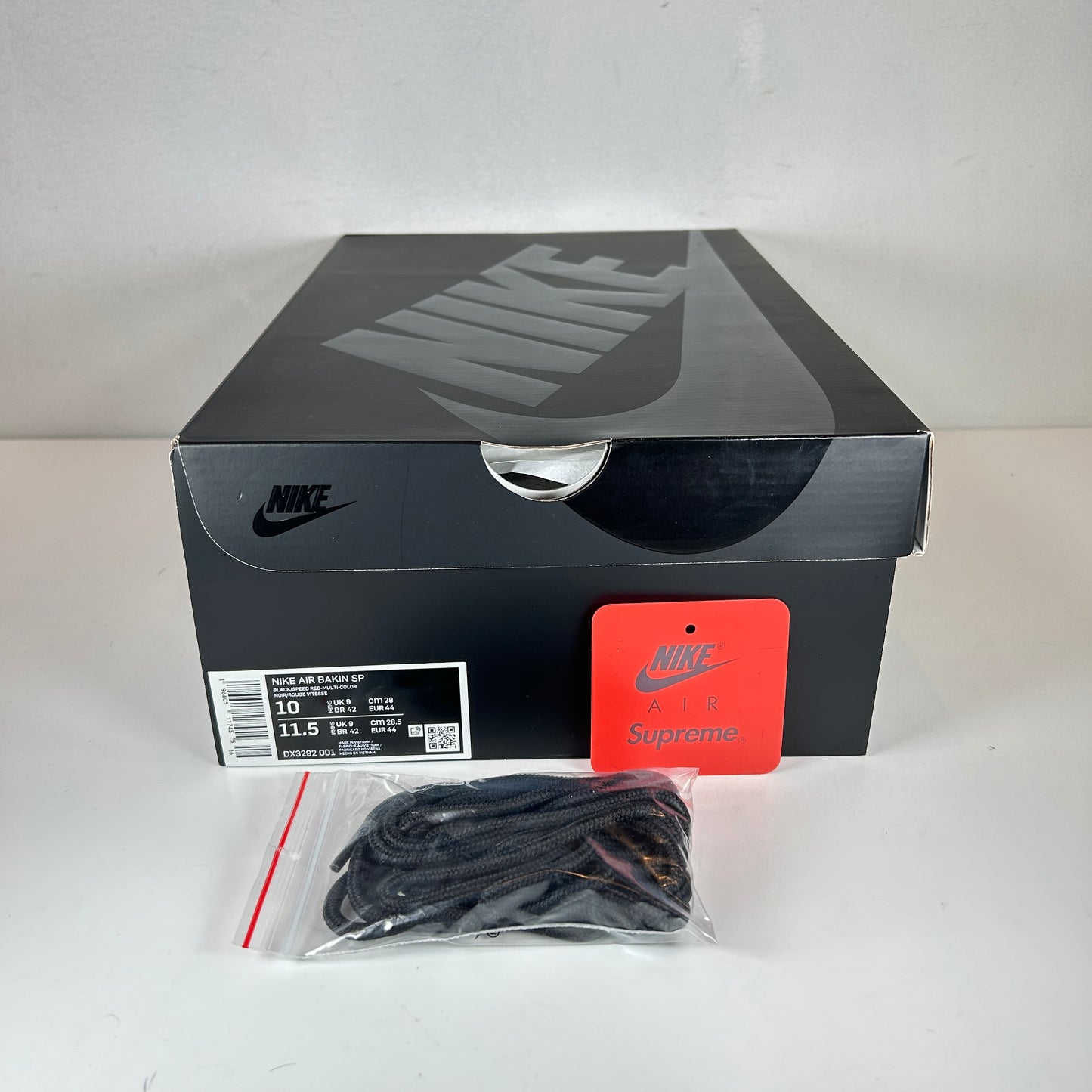 DX3292 001 Nike Air Bakin SP Supreme Black [USED] - 10 M (Used)