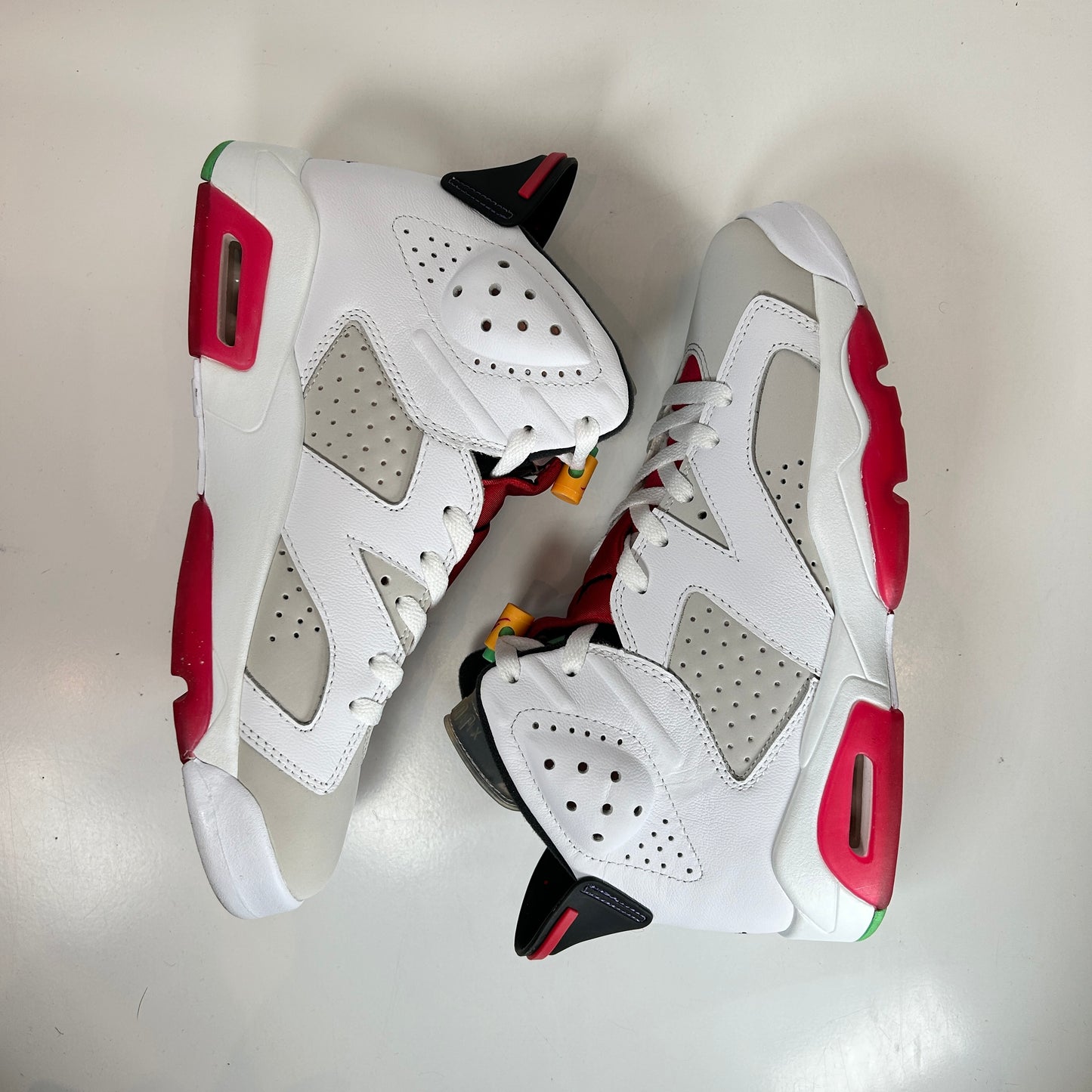 CT8529 062 Jordan 6 Retro Hare [USED] - 8.5 M (VNDS)