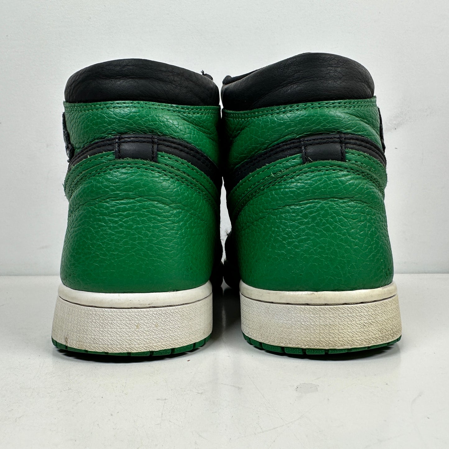 555088 030 Jordan 1 Verde Pino 2.0