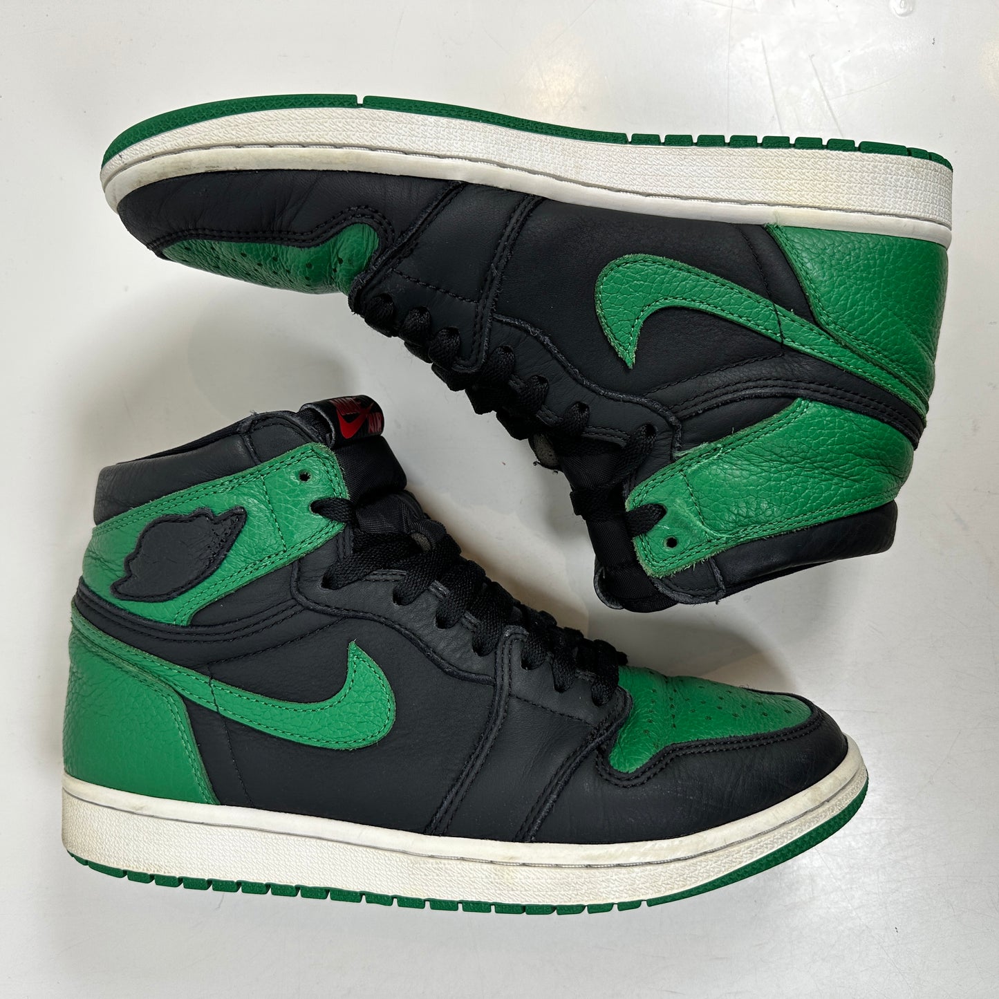 555088 030 Jordan 1 Verde Pino 2.0