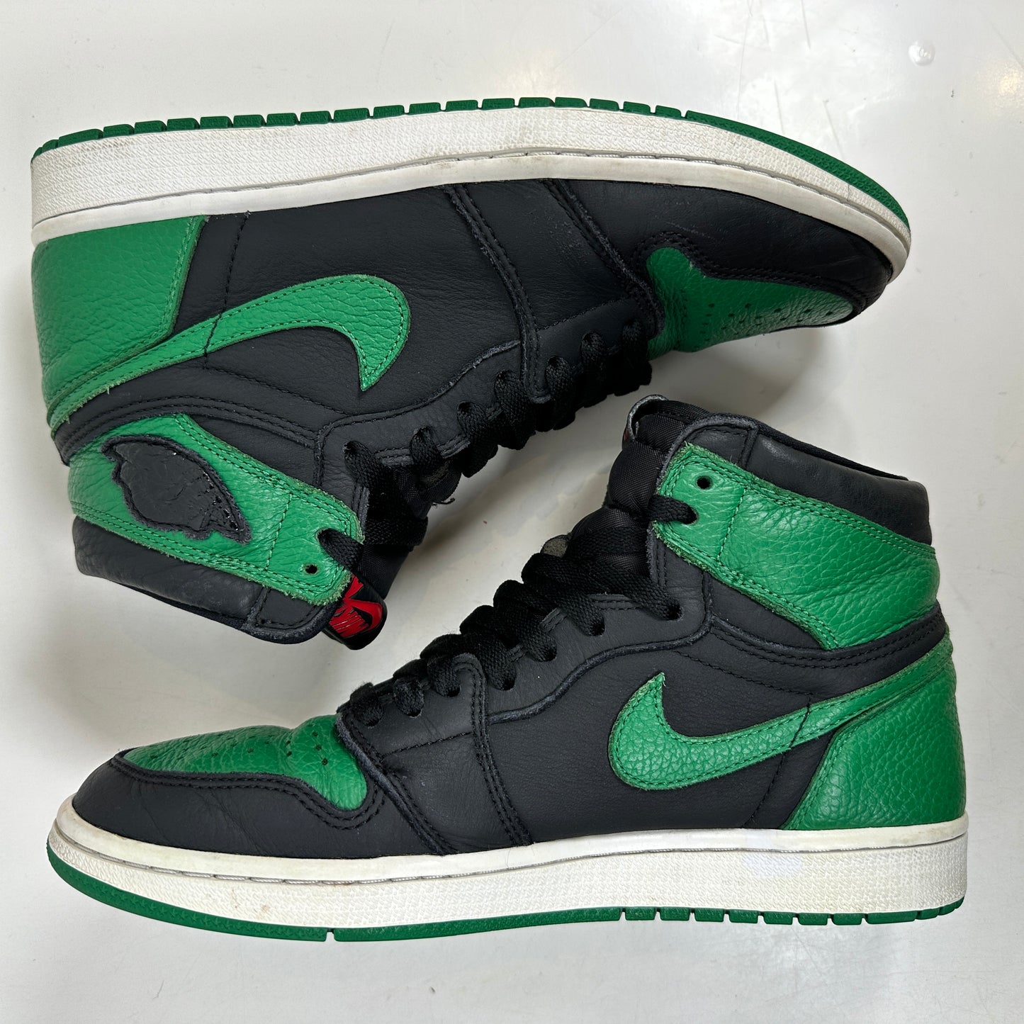 555088 030 Jordan 1 Verde Pino 2.0