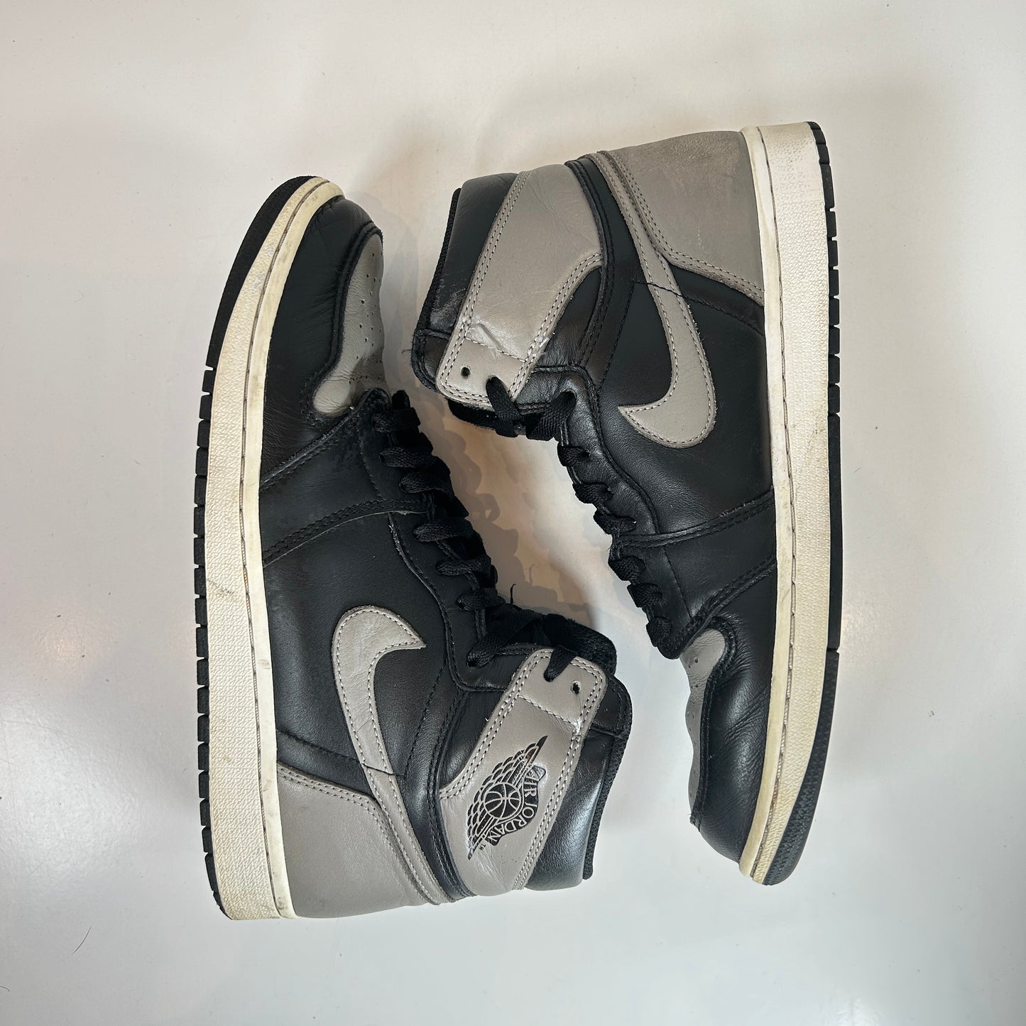 555088 013 Jordan 1 Shadow (2018) [USED] - 9.5 M (Used2)