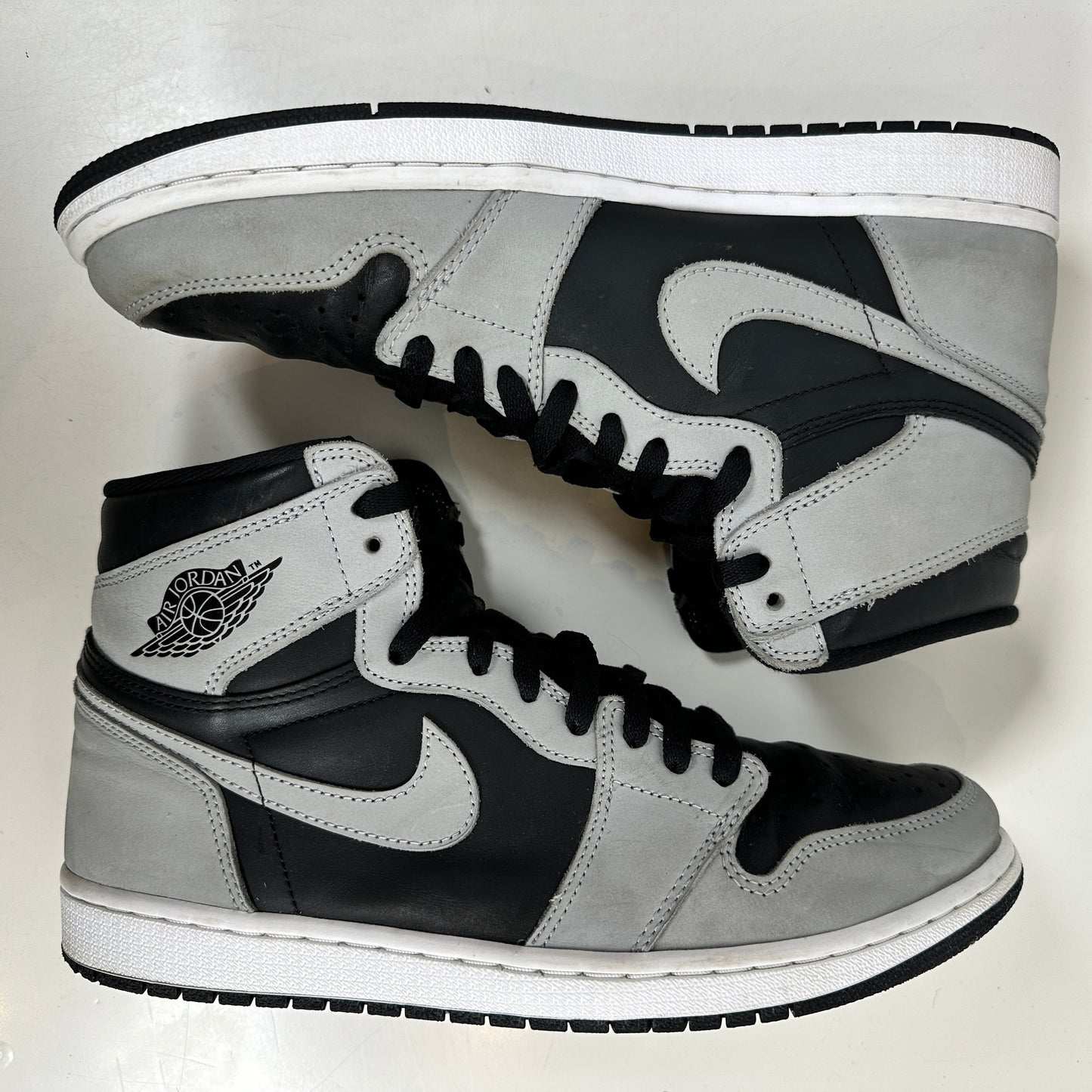 555088 035 Jordan 1 Sombra 2.0