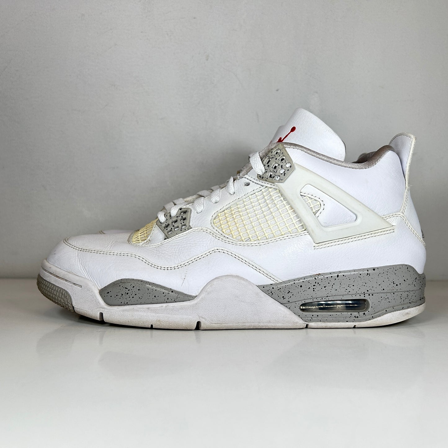 CT8527 100 Jordan 4 Retro White Oreo [USED] - 11 M (Used)