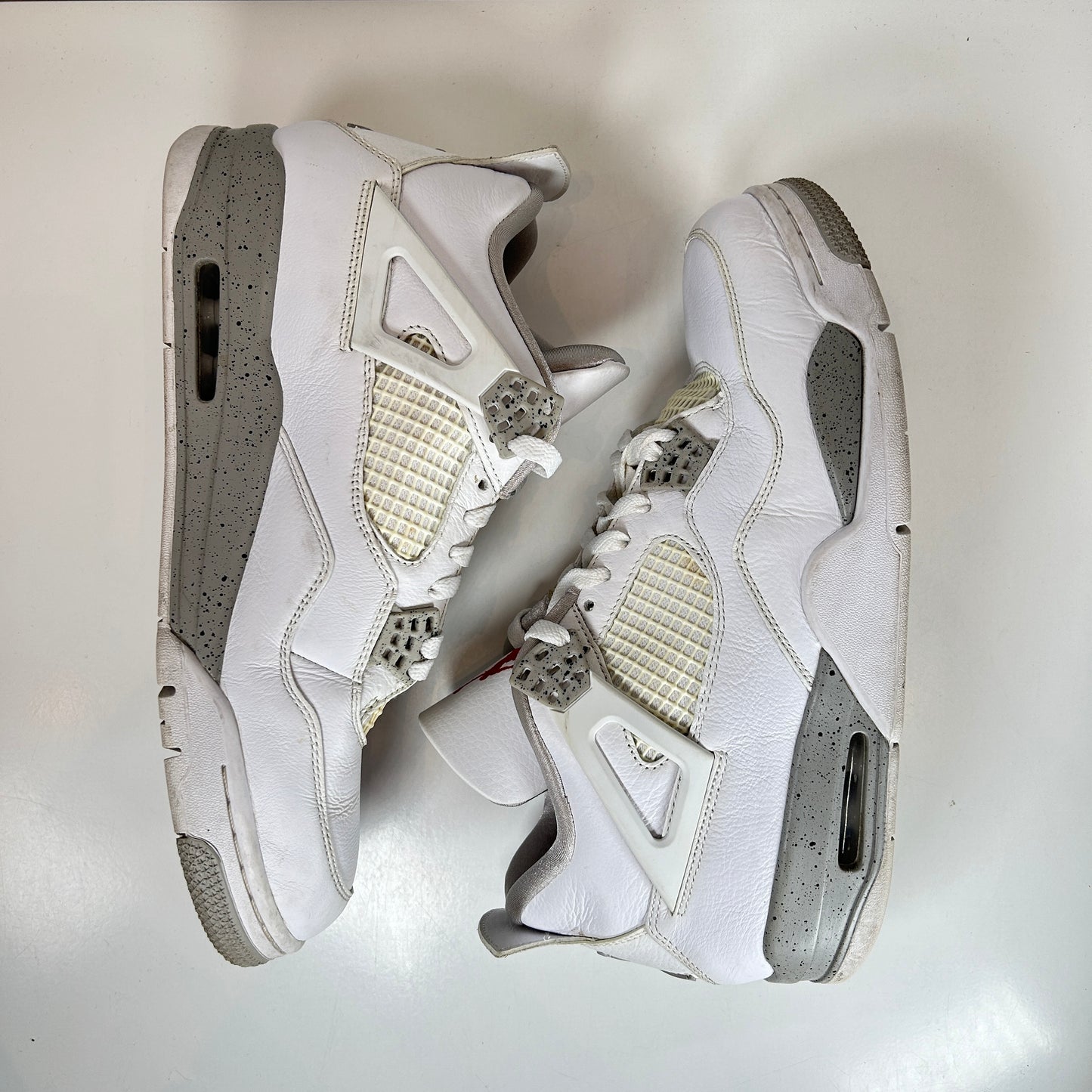 CT8527 100 Jordan 4 Retro White Oreo [USED] - 11 M (Used)