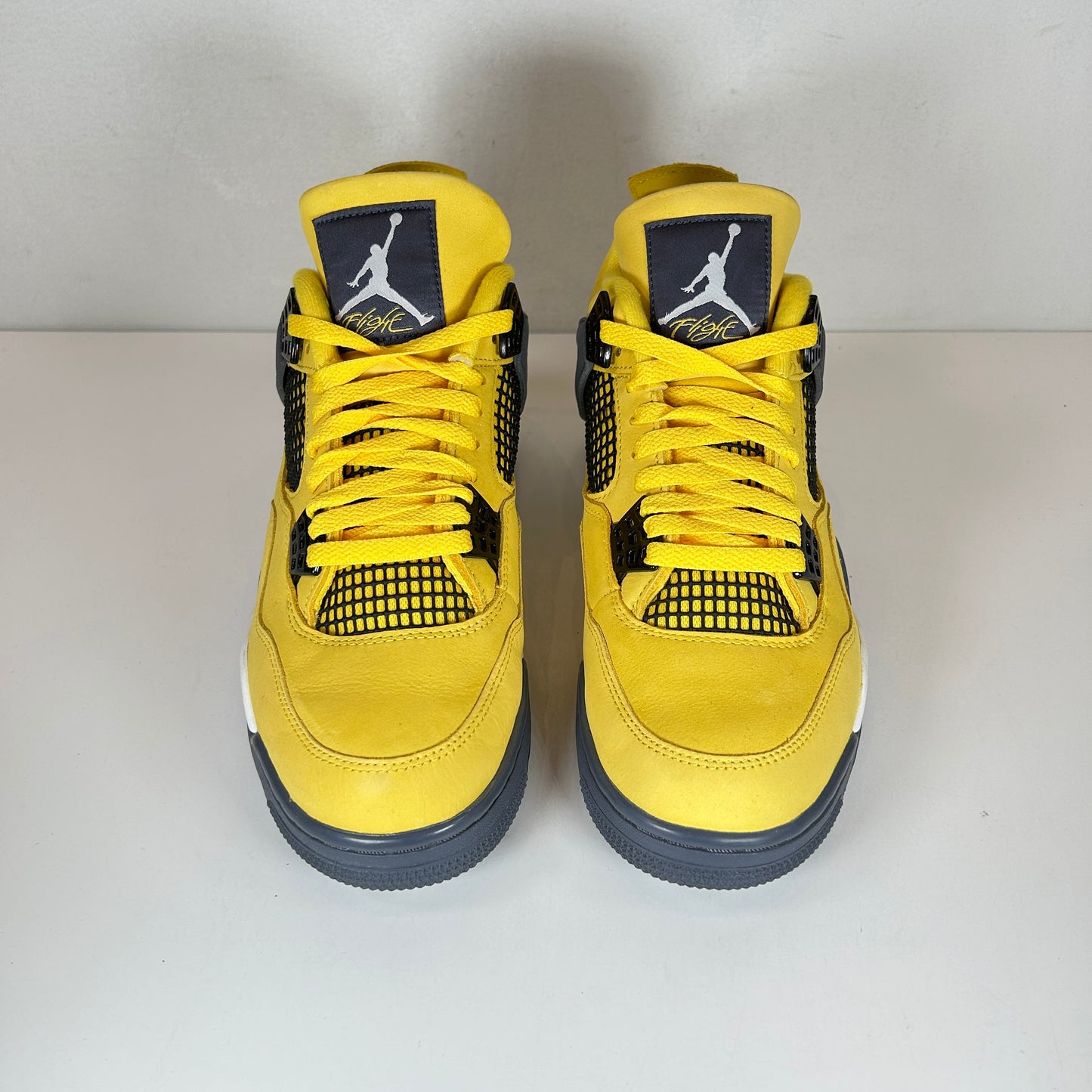 CT8527 700 Jordan 4 Retro Lightning (2021) [USED] - 10 M (Used)