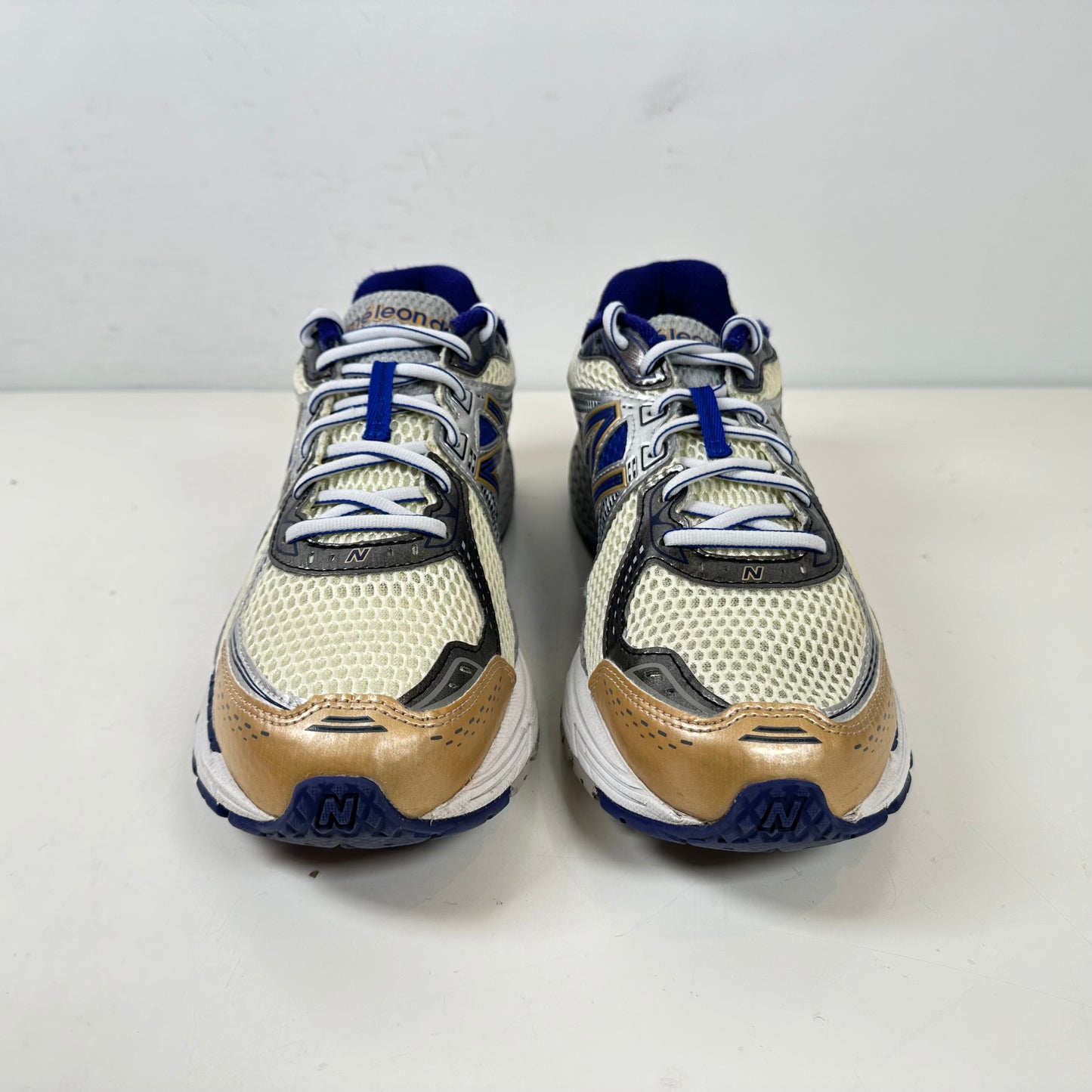 ML860AM2 New Balance 860v2 Aime León Doré Azul