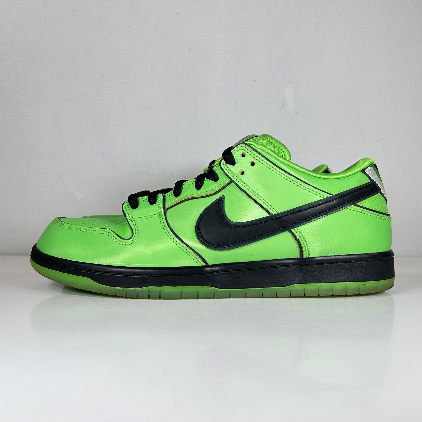 FZ8319 300 Nike SB Dunk Low The Powerpuff Girls Buttercup [USED] - 11 M (Used)