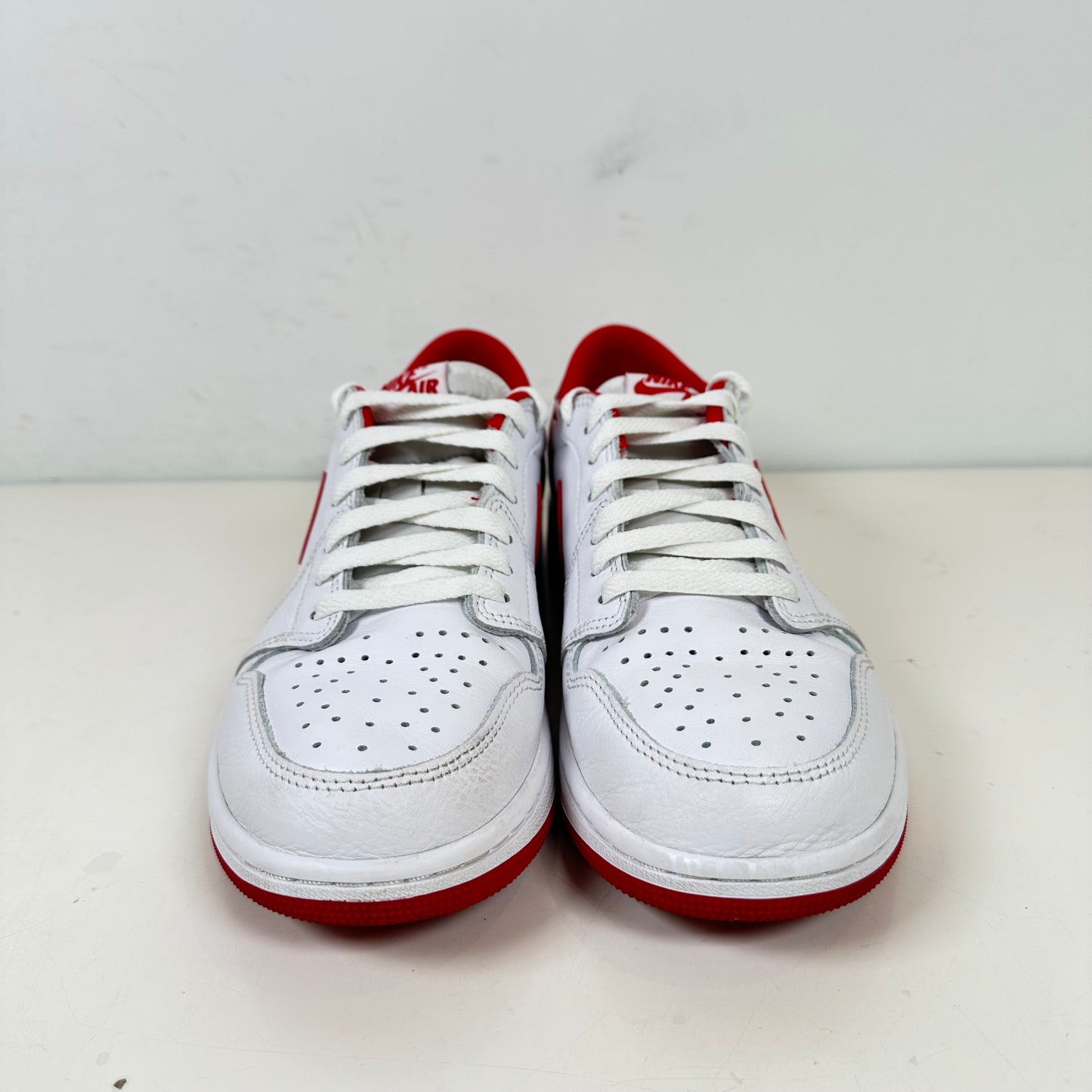 CZ0790 161 Jordan 1 Retro Low OG University Red [USED] - 9.5 M (Used) (No Box)