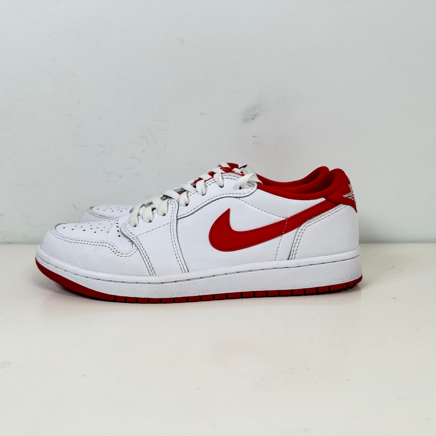 CZ0790 161 Jordan 1 Retro Low OG University Red [USED] - 9.5 M (Used) (No Box)
