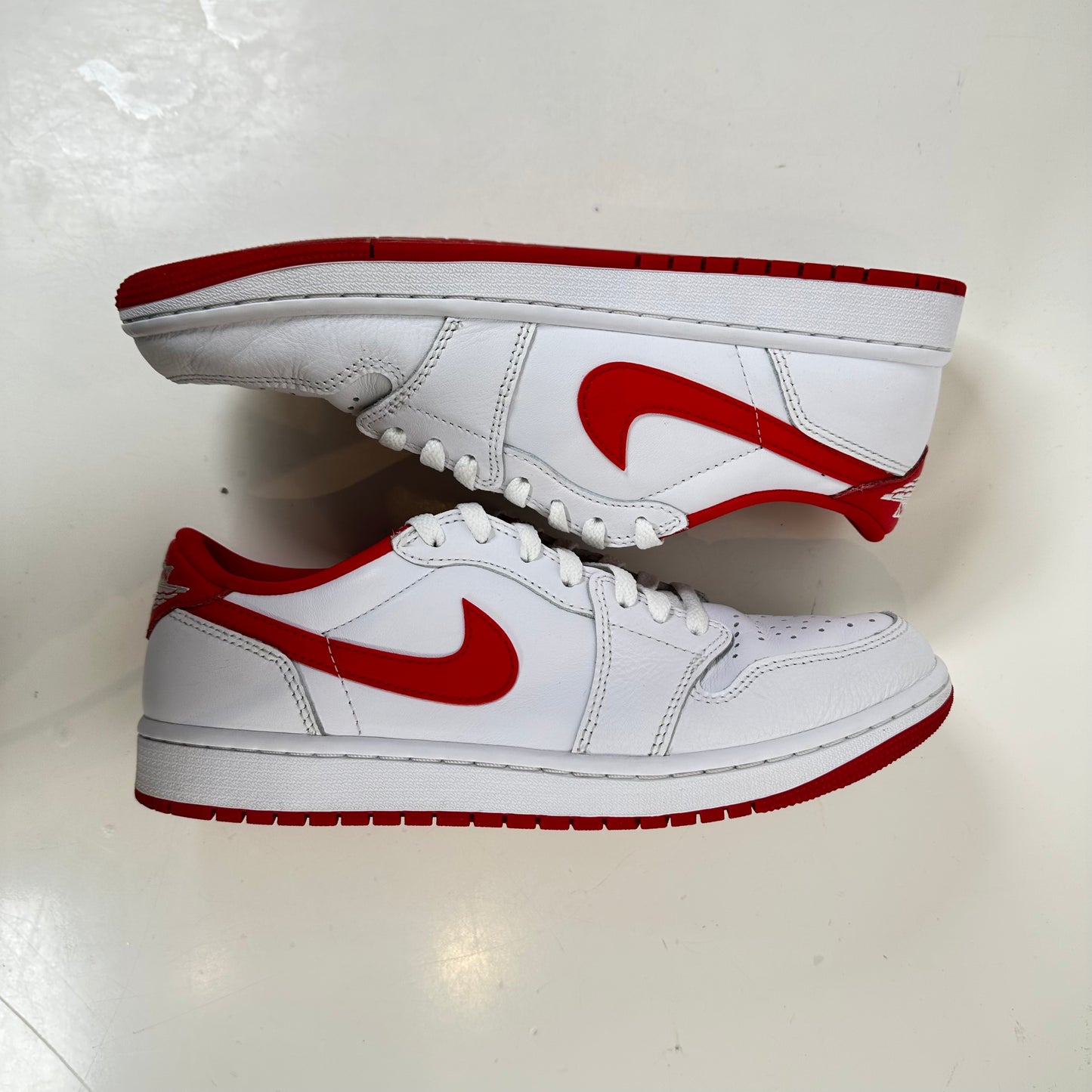 CZ0790 161 Jordan 1 Retro Low OG University Red [USED] - 9.5 M (Used) (No Box)