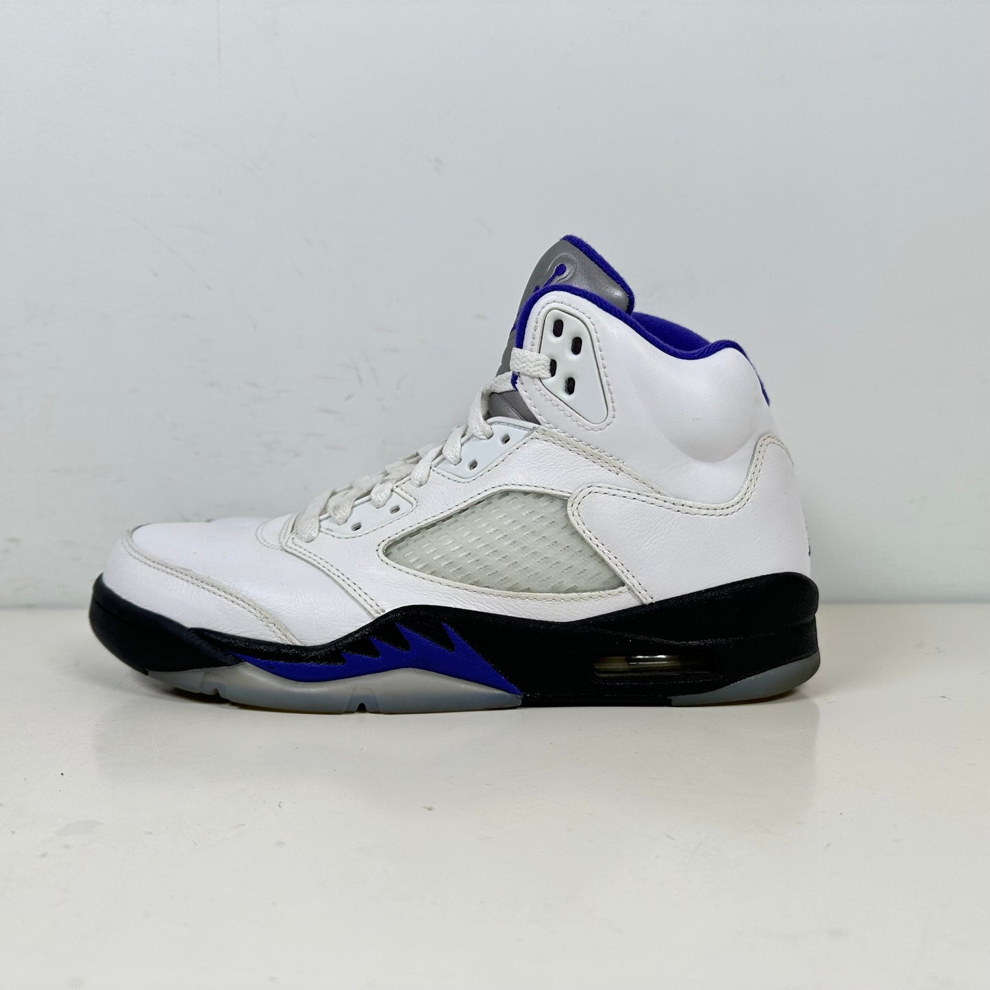 DD0587 141 Jordan 5 Retro Dark Concord [USED] - 8 M (Used) (No Box)