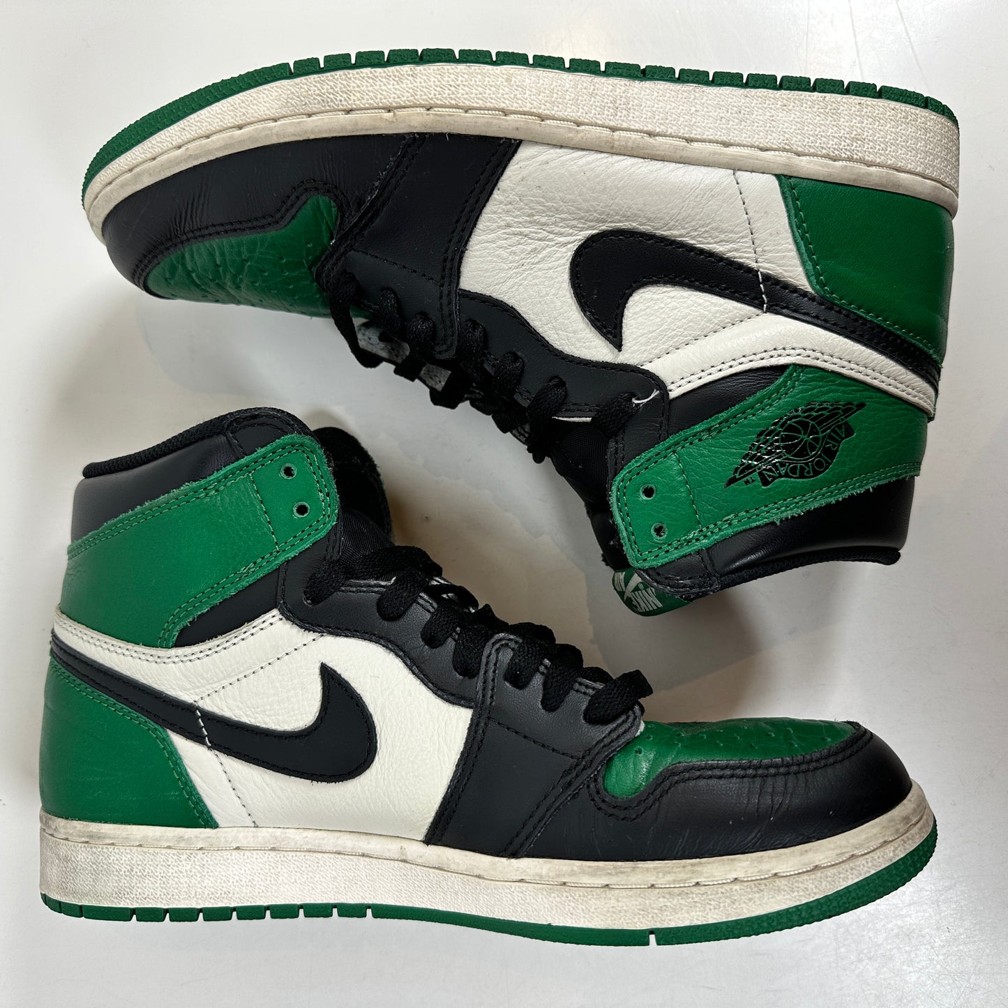 555088 302 Jordan 1 Retro High Pine Green [USED] - 8.5 M (Used) (No Box)