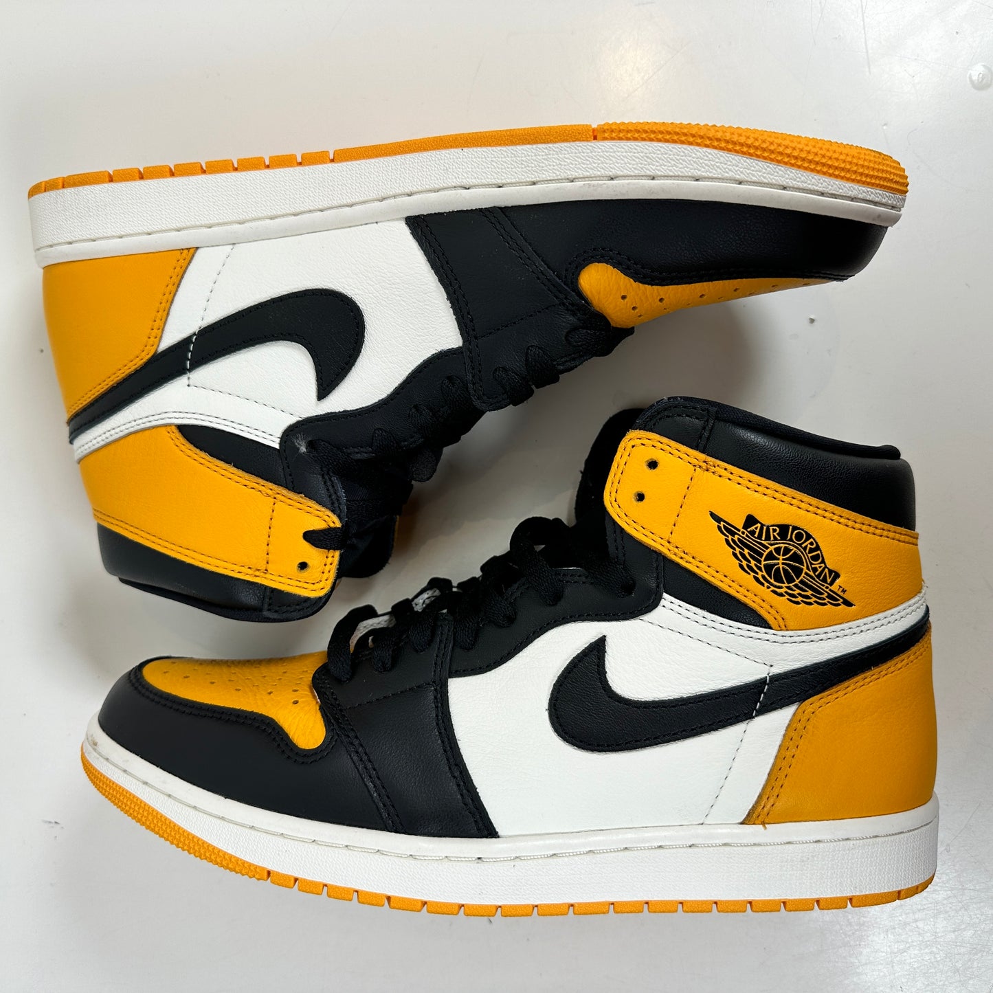 555088 711 Jordan 1 Retro High OG Yellow Toe [USED] - 11.5 (Used) (No Box)