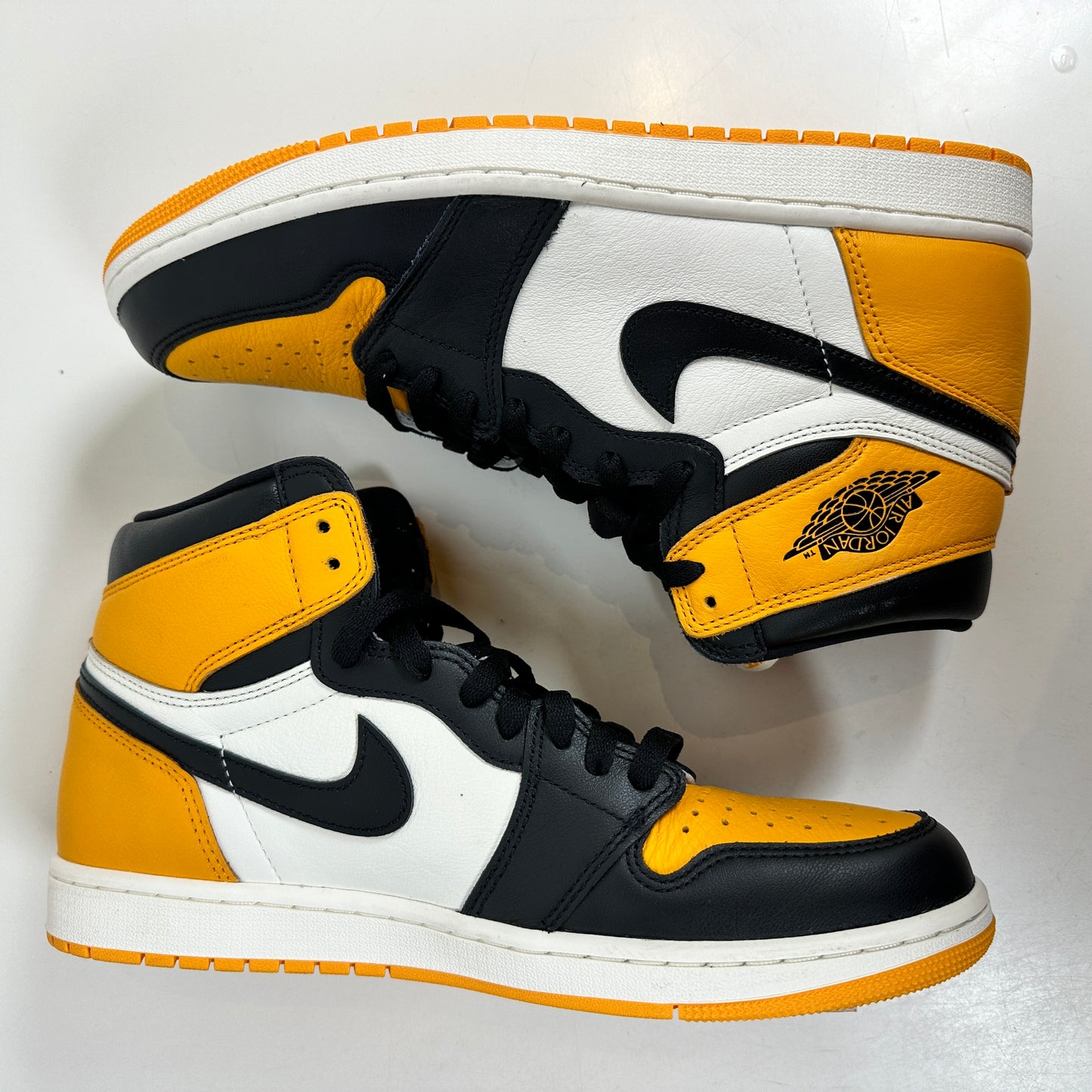 555088 711 Jordan 1 Retro High OG Yellow Toe [USED] - 11.5 (Used) (No Box)