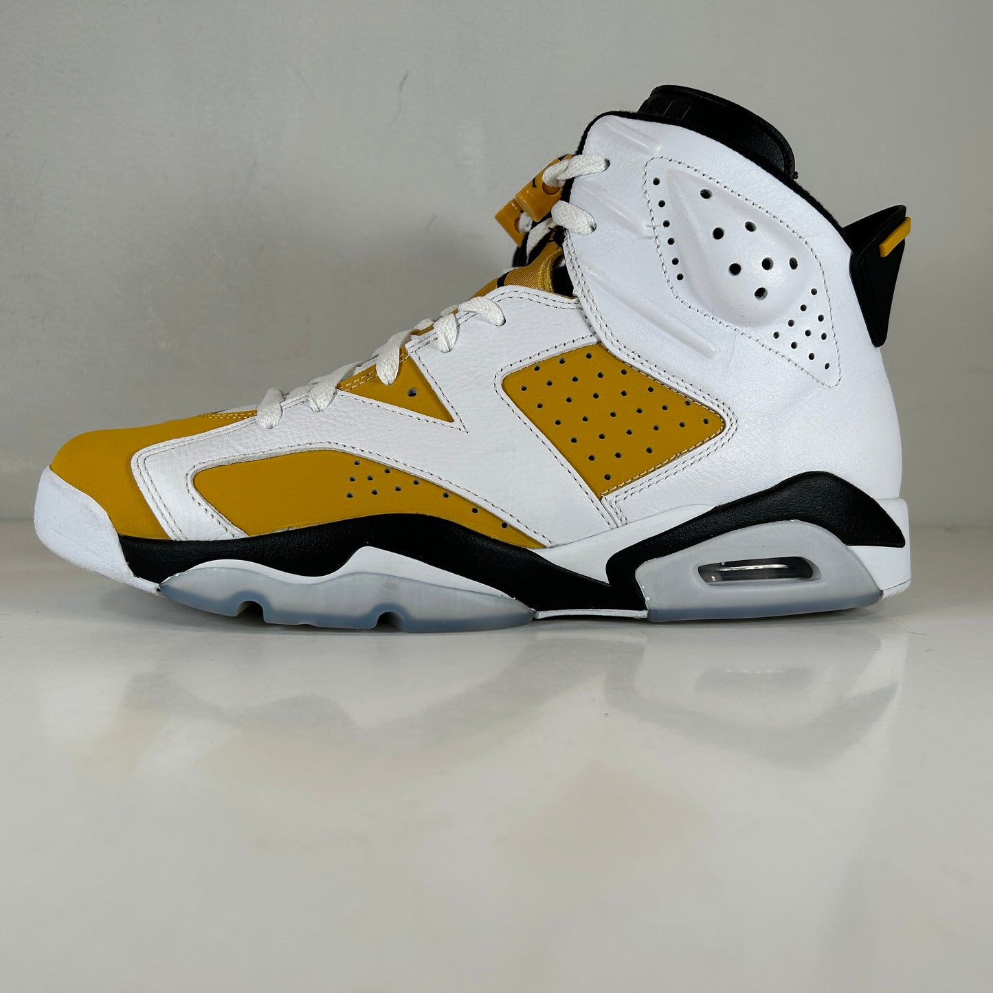 CT8529 170 Jordan 6 Retro Yellow Ochre [USED] - 11 M (Used)