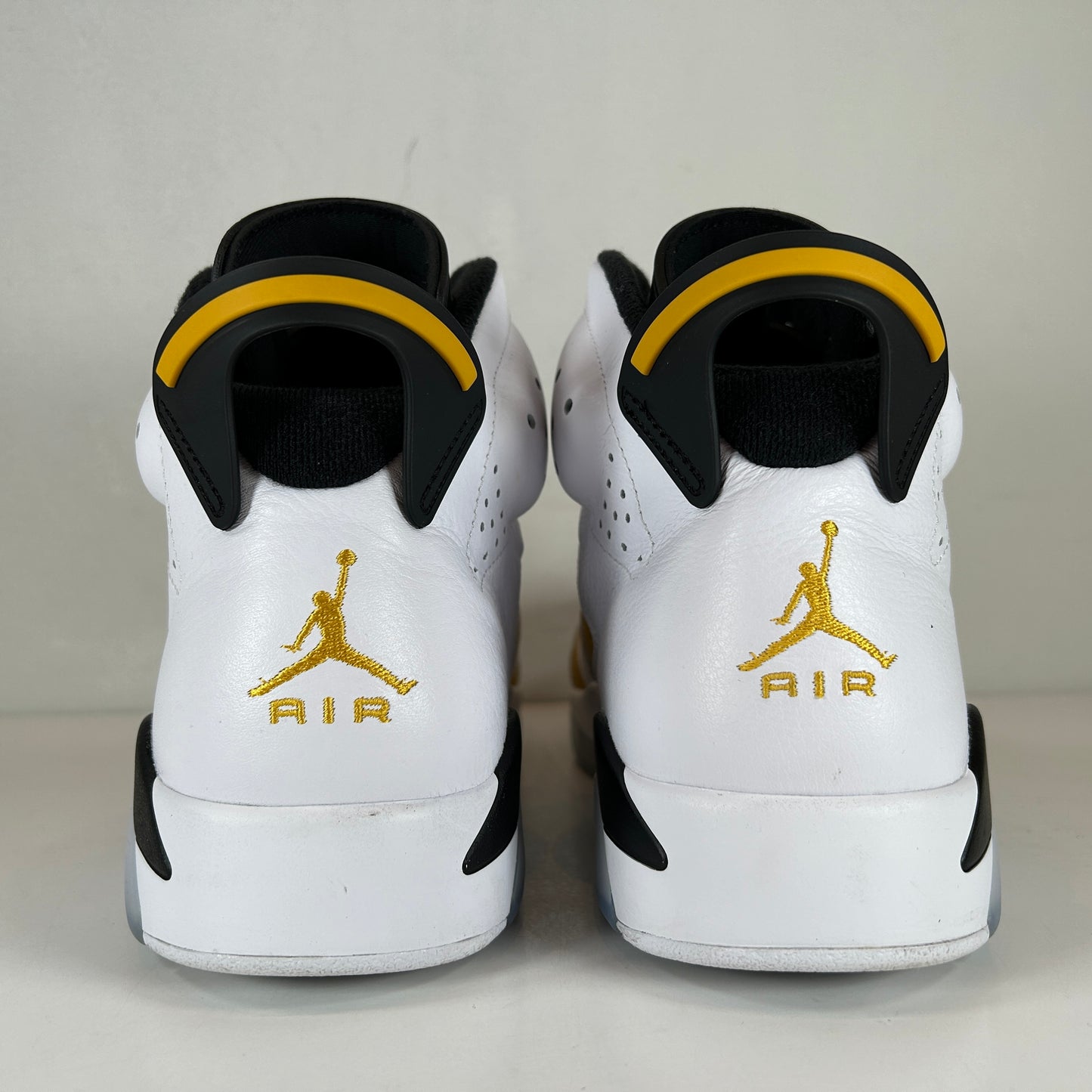 CT8529 170 Jordan 6 Retro Yellow Ochre [USED] - 11 M (Used)