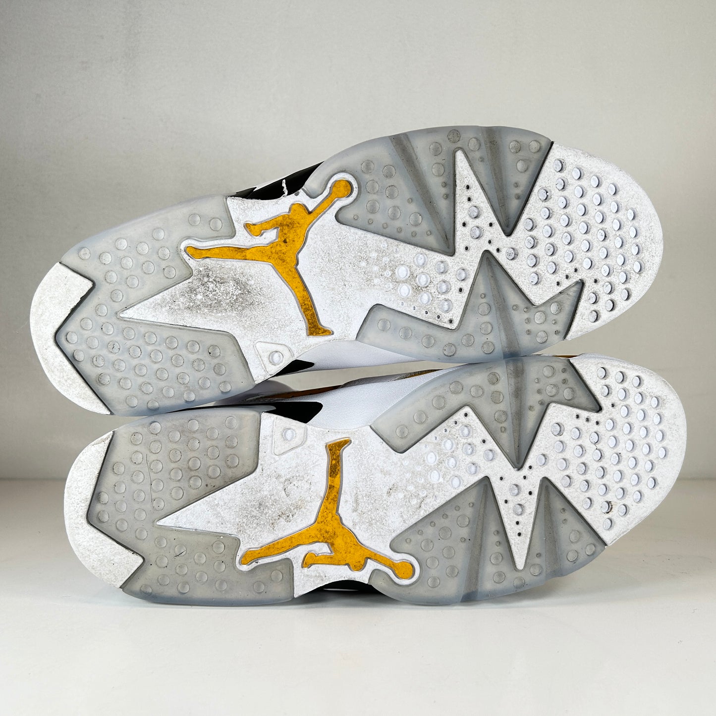 CT8529 170 Jordan 6 Retro Yellow Ochre [USED] - 11 M (Used)