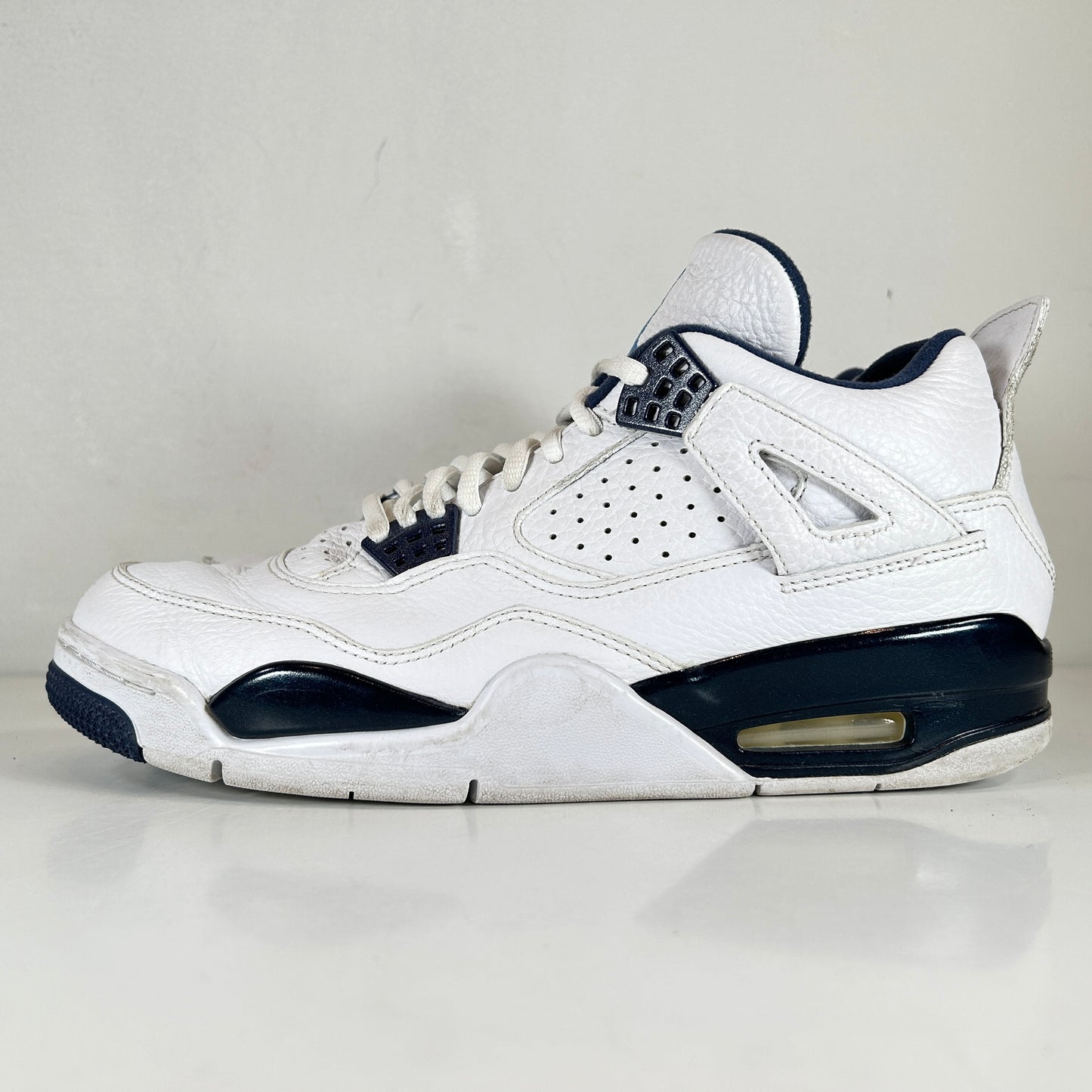 314254 107 Jordan 4 Retro Columbia (2015) [USED] - 9 M (Used) (Replace Box)