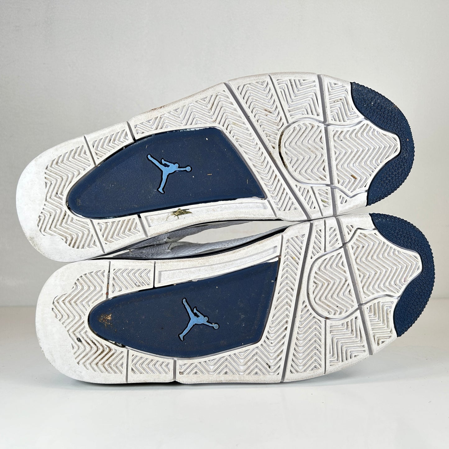 314254 107 Jordan 4 Retro Columbia (2015) [USED] - 9 M (Used) (Replace Box)