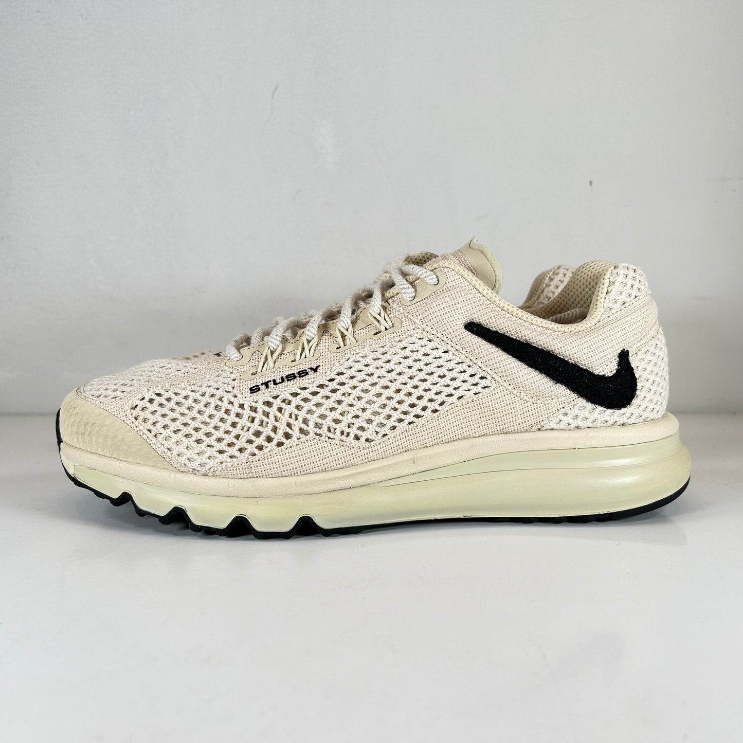 DM6447 200 Nike Air Max 2013 Stussy Fossil [USED] - 10 M (Used)