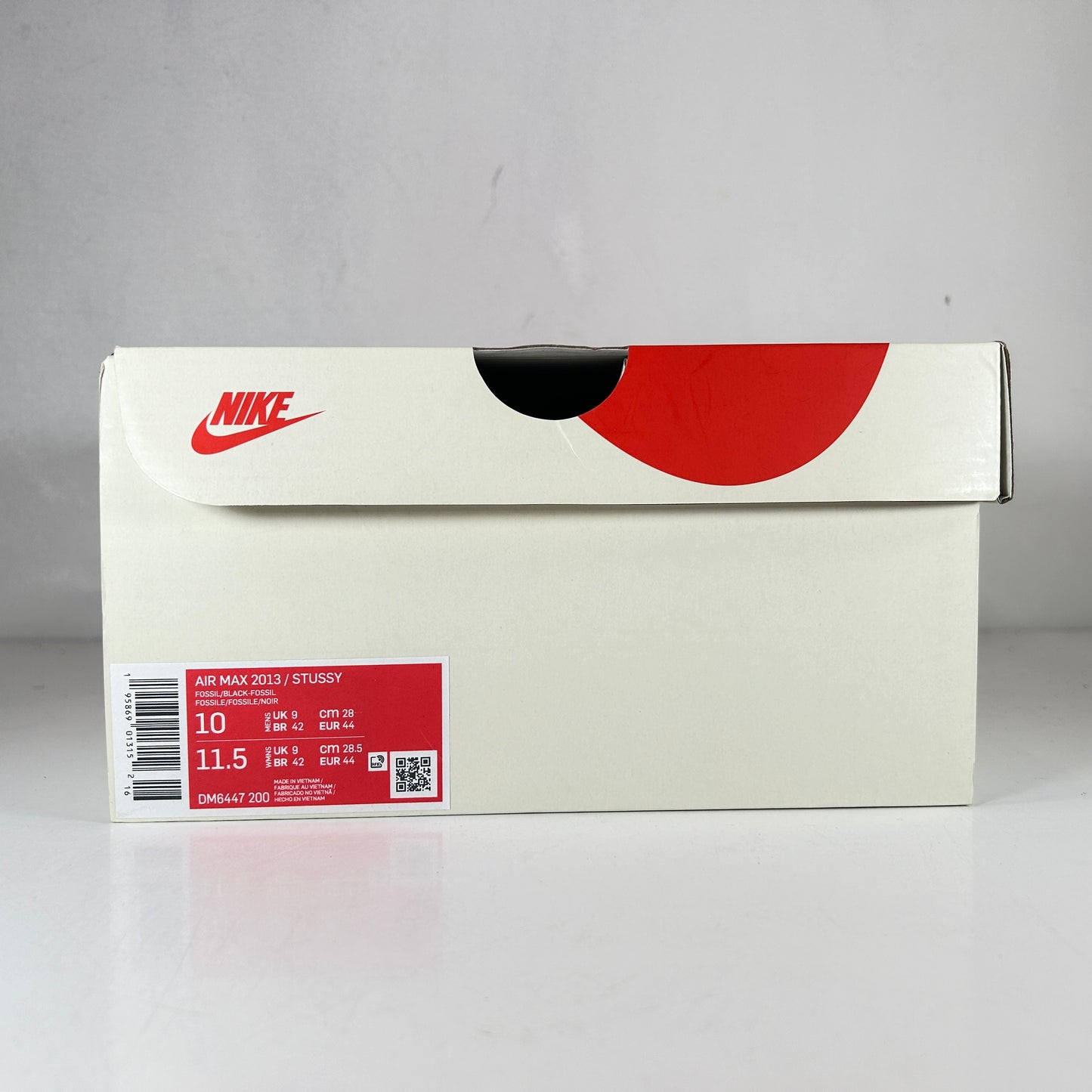 DM6447 200 Nike Air Max 2013 Stussy Fossil [USED] - 10 M (Used)