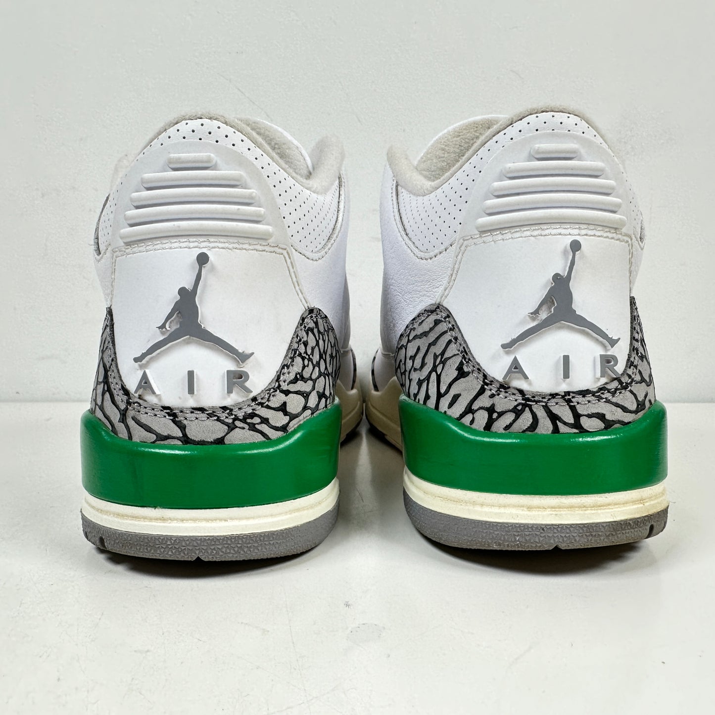 CK9246 136 Jordan 3 Retro Lucky Green (W) [USED] - 9.5 W (Used)