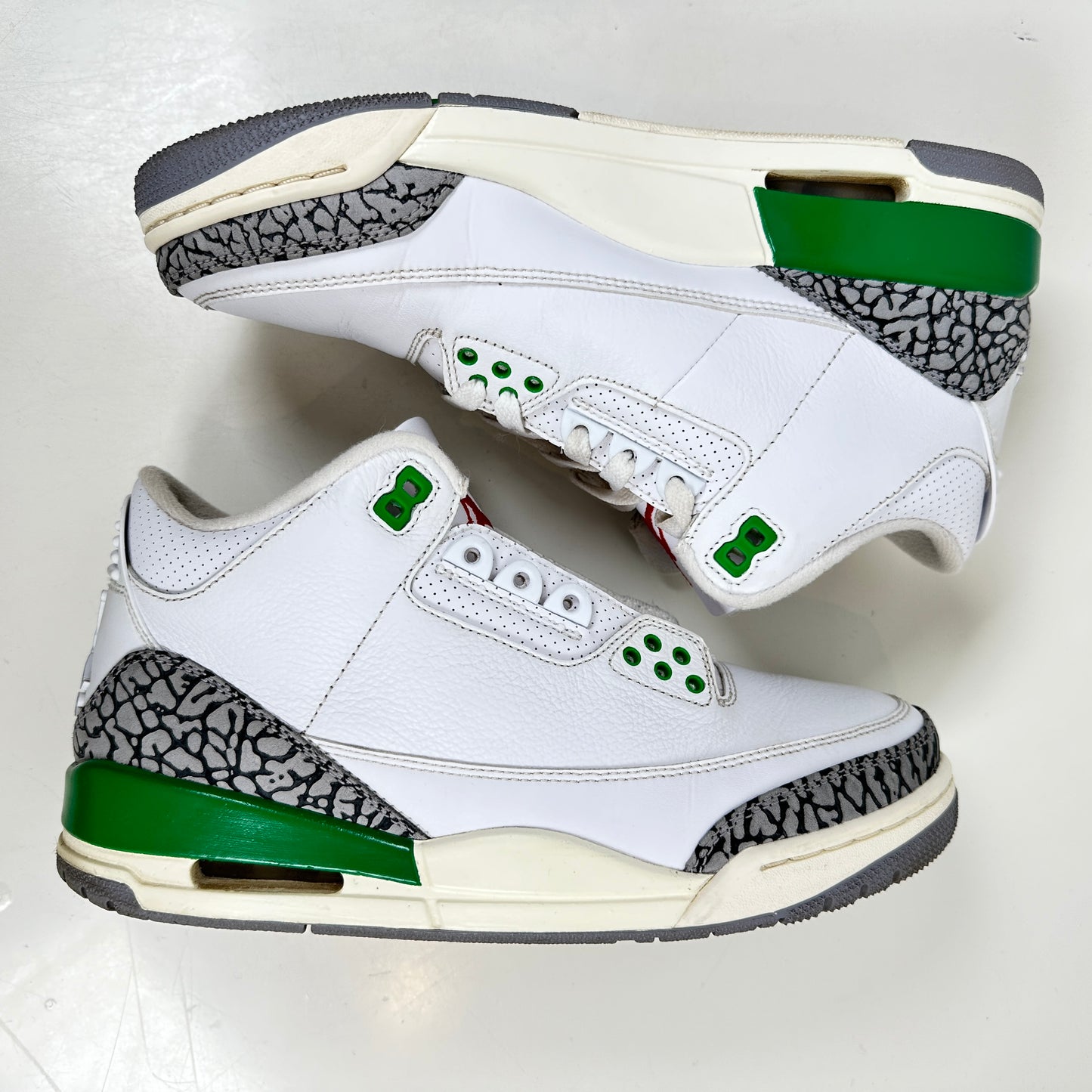 CK9246 136 Jordan 3 Retro Lucky Green (W) [USED] - 9.5 W (Used)