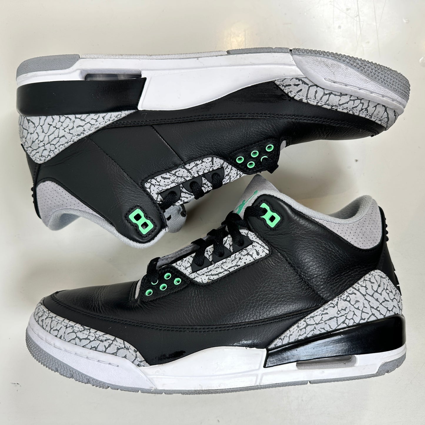 CT8532 031 Jordan 3 Retro Green Glow [USED] - 11 M (Used)