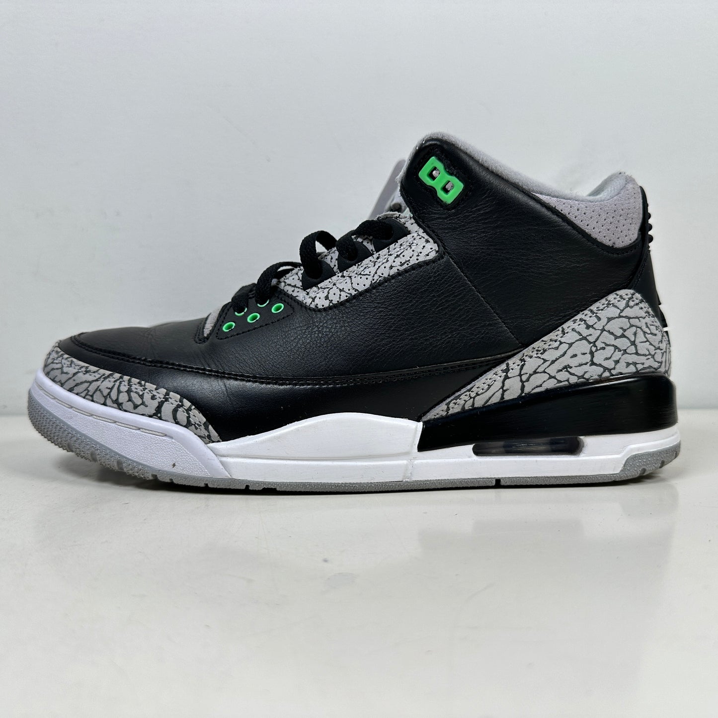 CT8532 031 Jordan 3 Retro Green Glow [USED] - 10 M (Used)