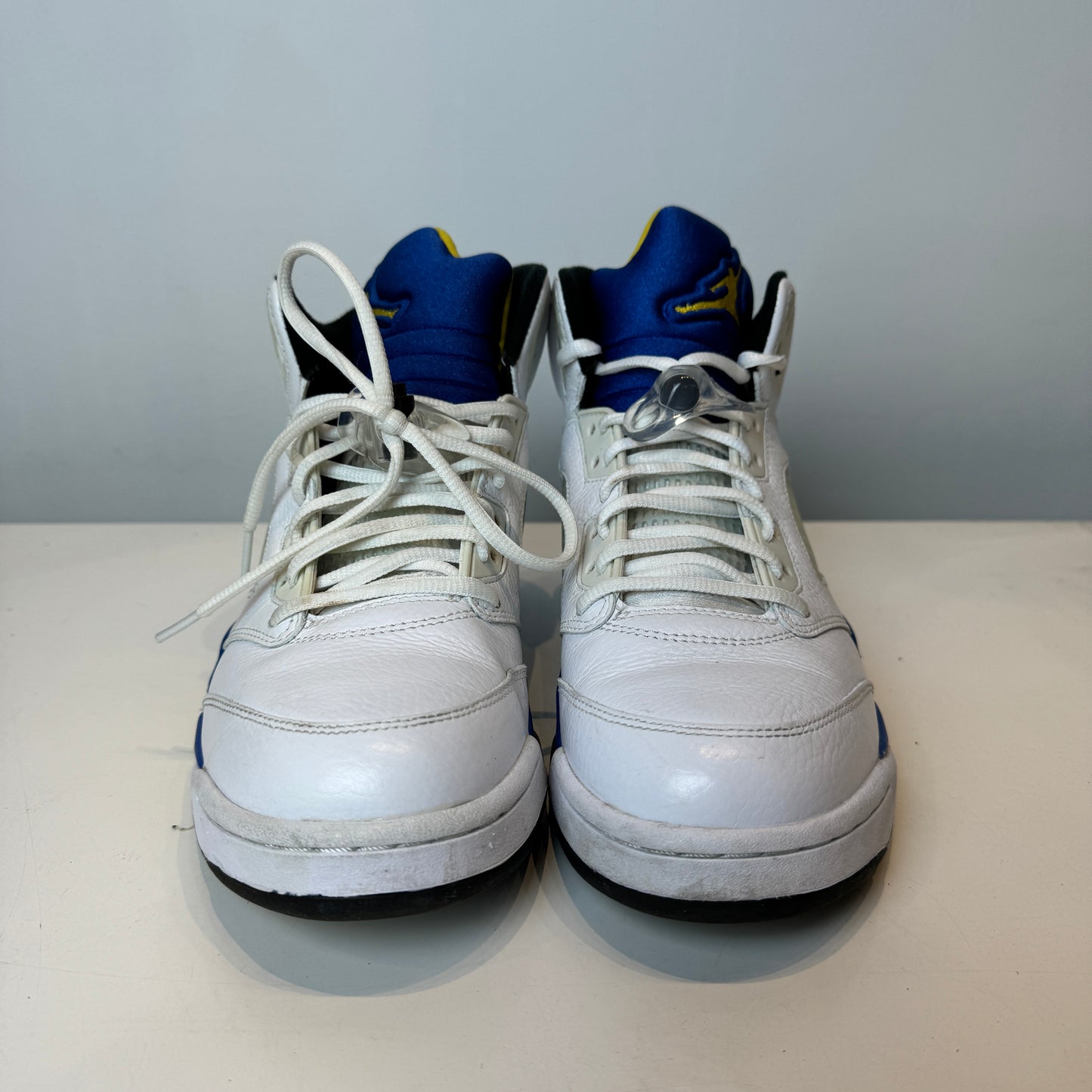 136027 189 Jordan 5 Retro Laney (2013) [USED] - 9 M (Used)