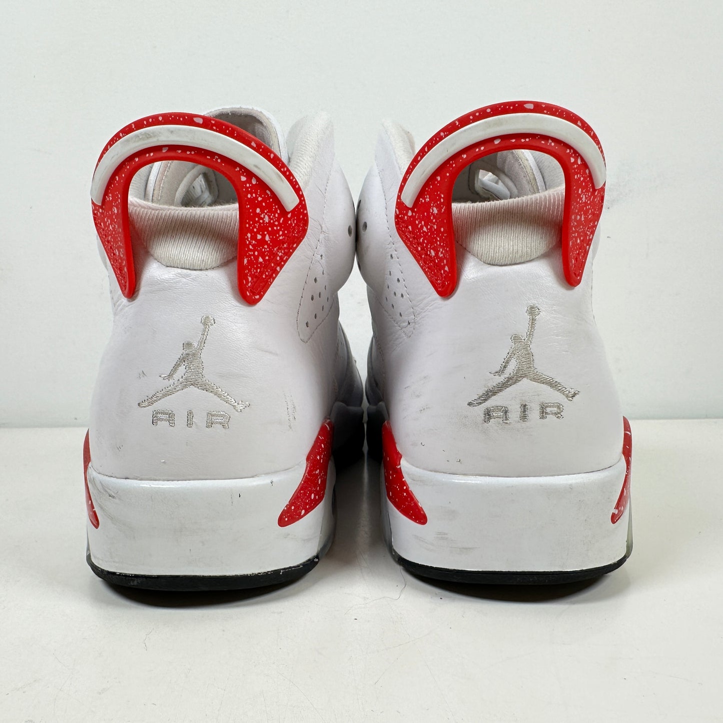 CT8529 162 Jordan 6 Retro Red Oreo [USED] - 12 M (Used)