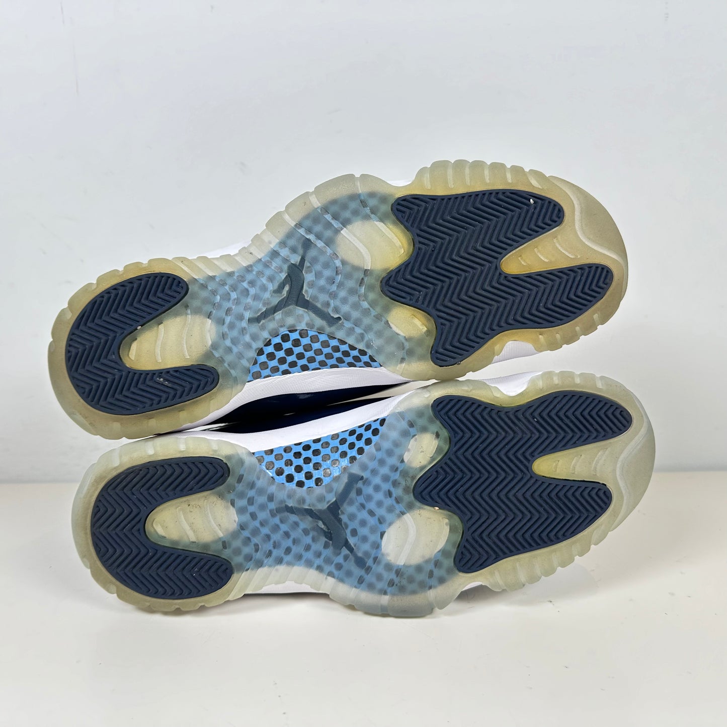 378037 123 Jordan 11 UNC Win Like 82 [USED] - 11 M (Used) (No Box)