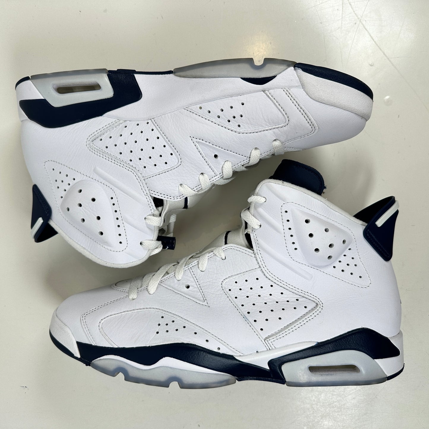 CT8529 141 Jordan 6 Retro Midnight Armada (2022)