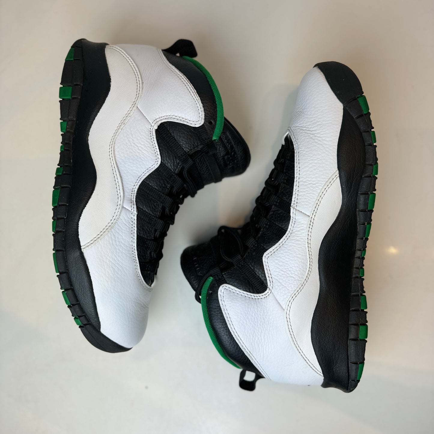 310805 137 Jordan 10 Retro Seattle [USED] - 10.5 M (Used)