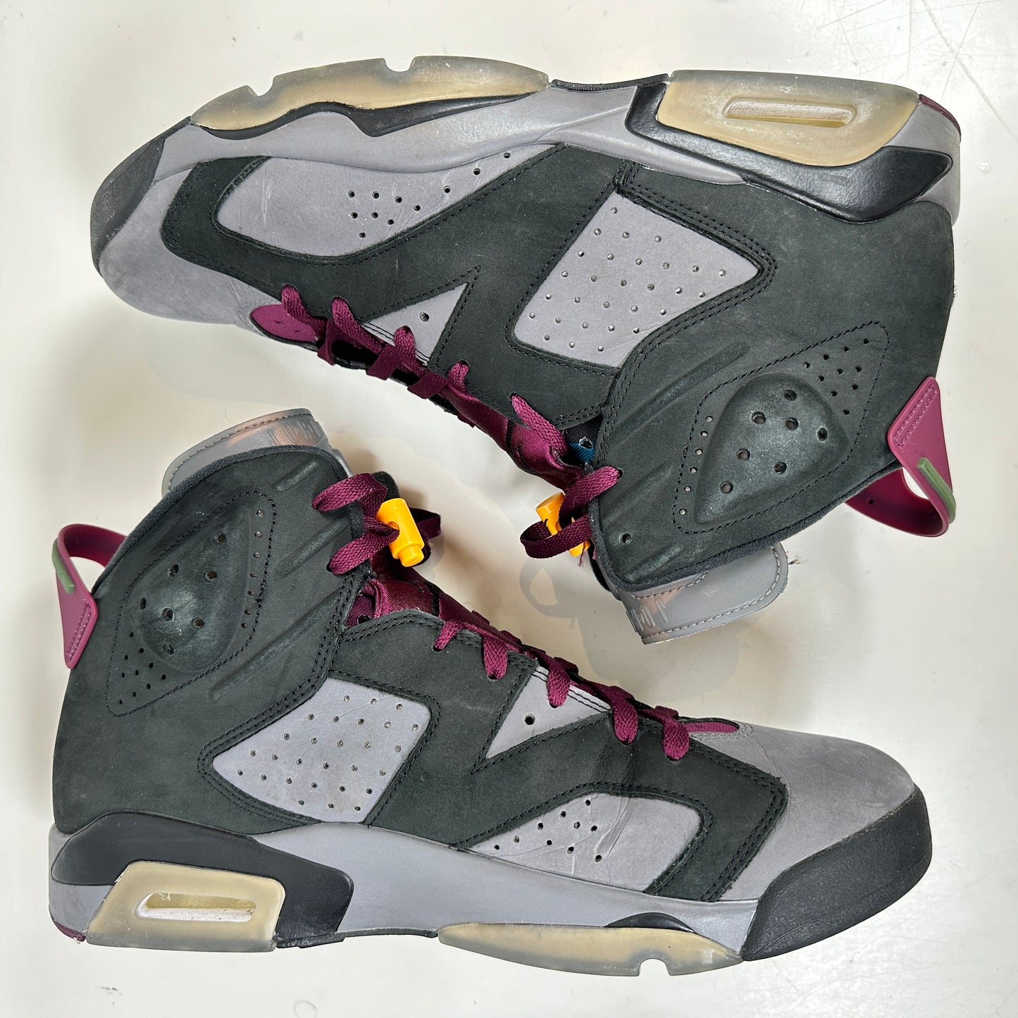 CT8529 063 Jordan 6 Retro Bordeaux [USED] - 12 M (Used)