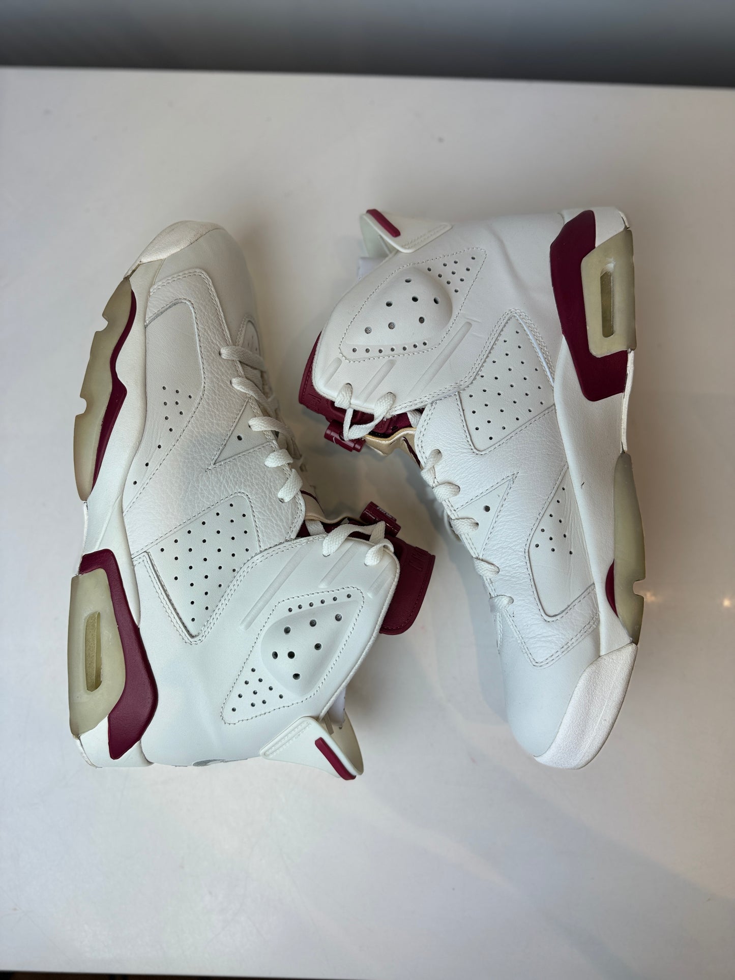 384664 116 Jordan 6 Maroon [USED] - 13 M (Used)