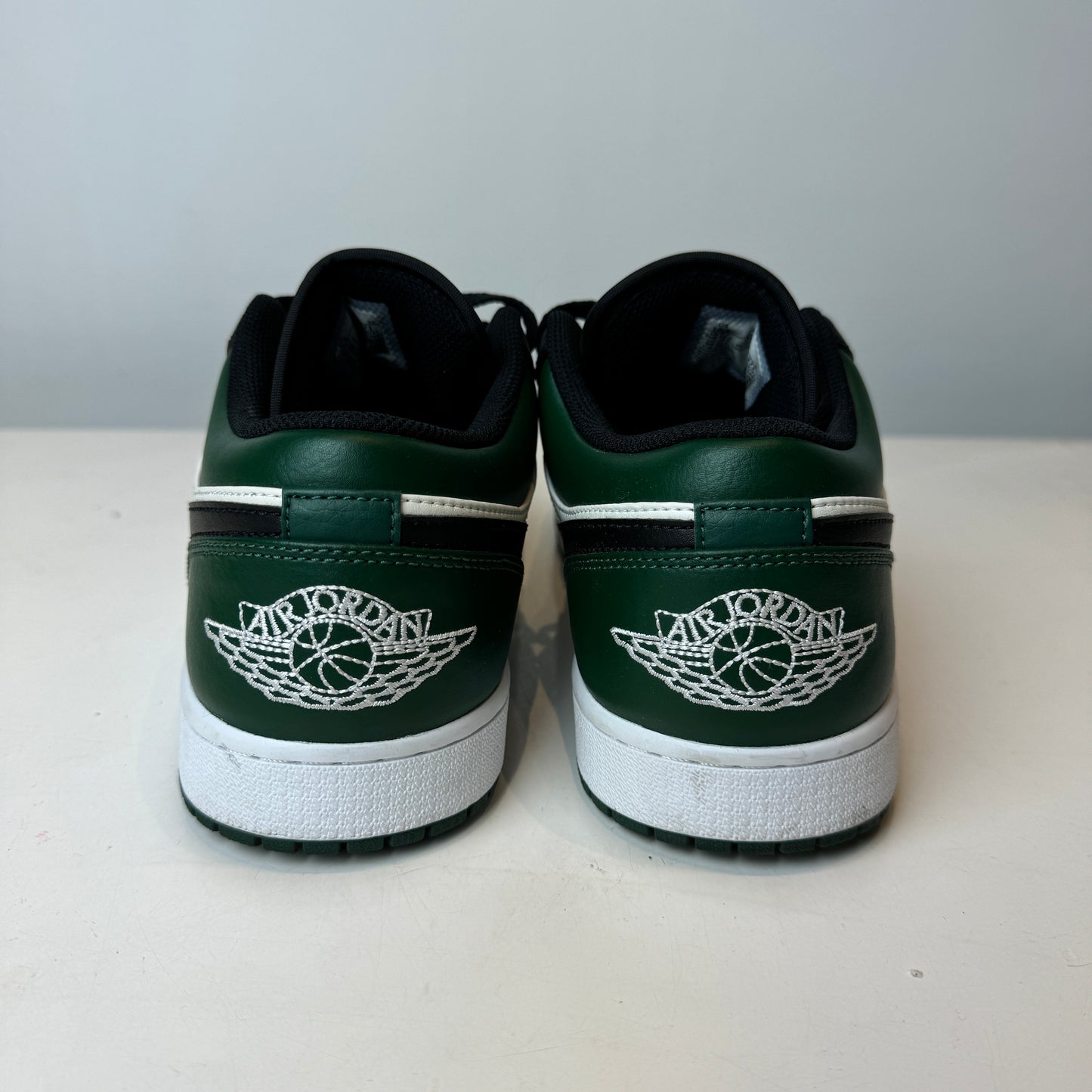 553558 371 Jordan 1 Low Green Toe [USED] - 10.5 M (Used) (No Box)