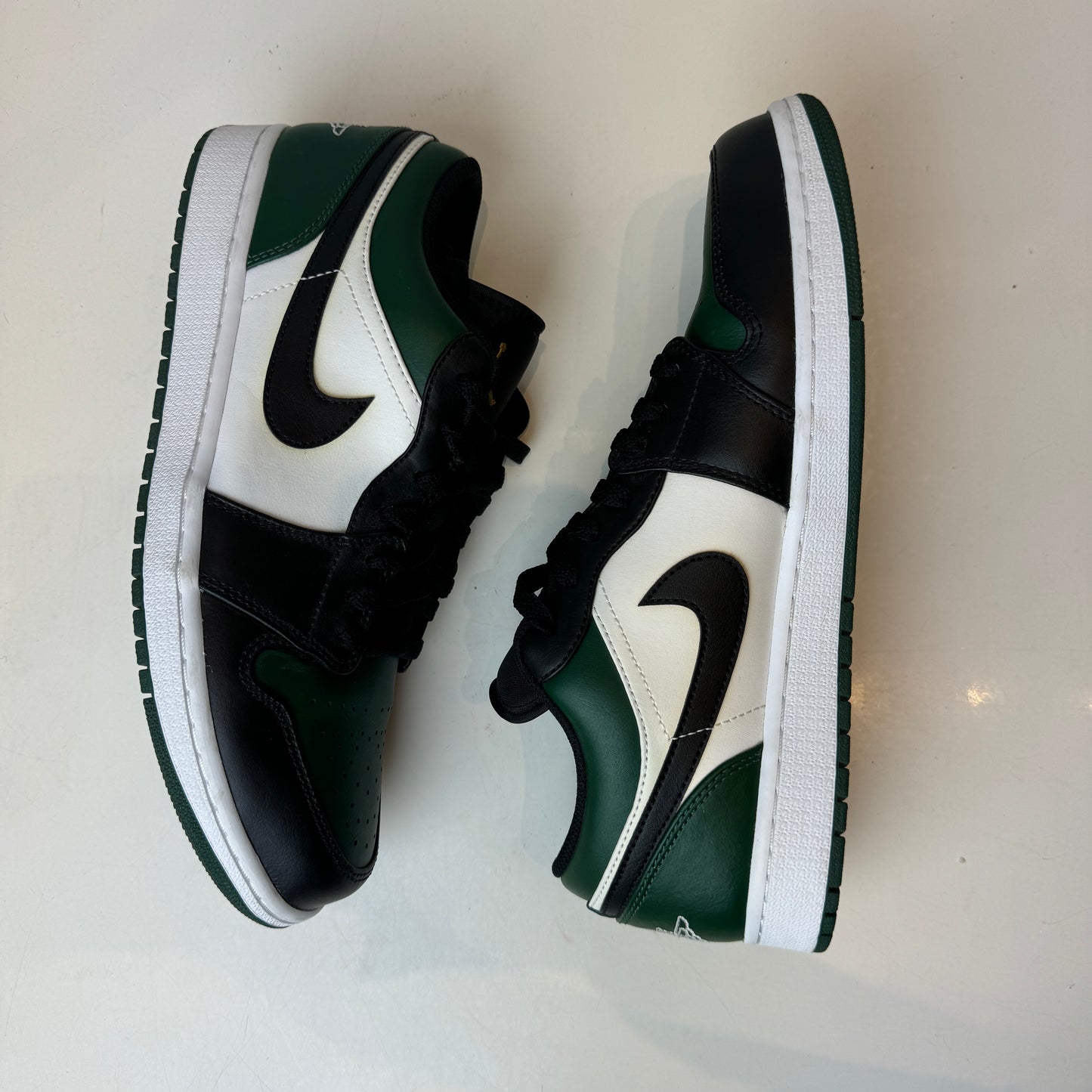 553558 371 Jordan 1 Low Green Toe [USED] - 10.5 M (Used) (No Box)